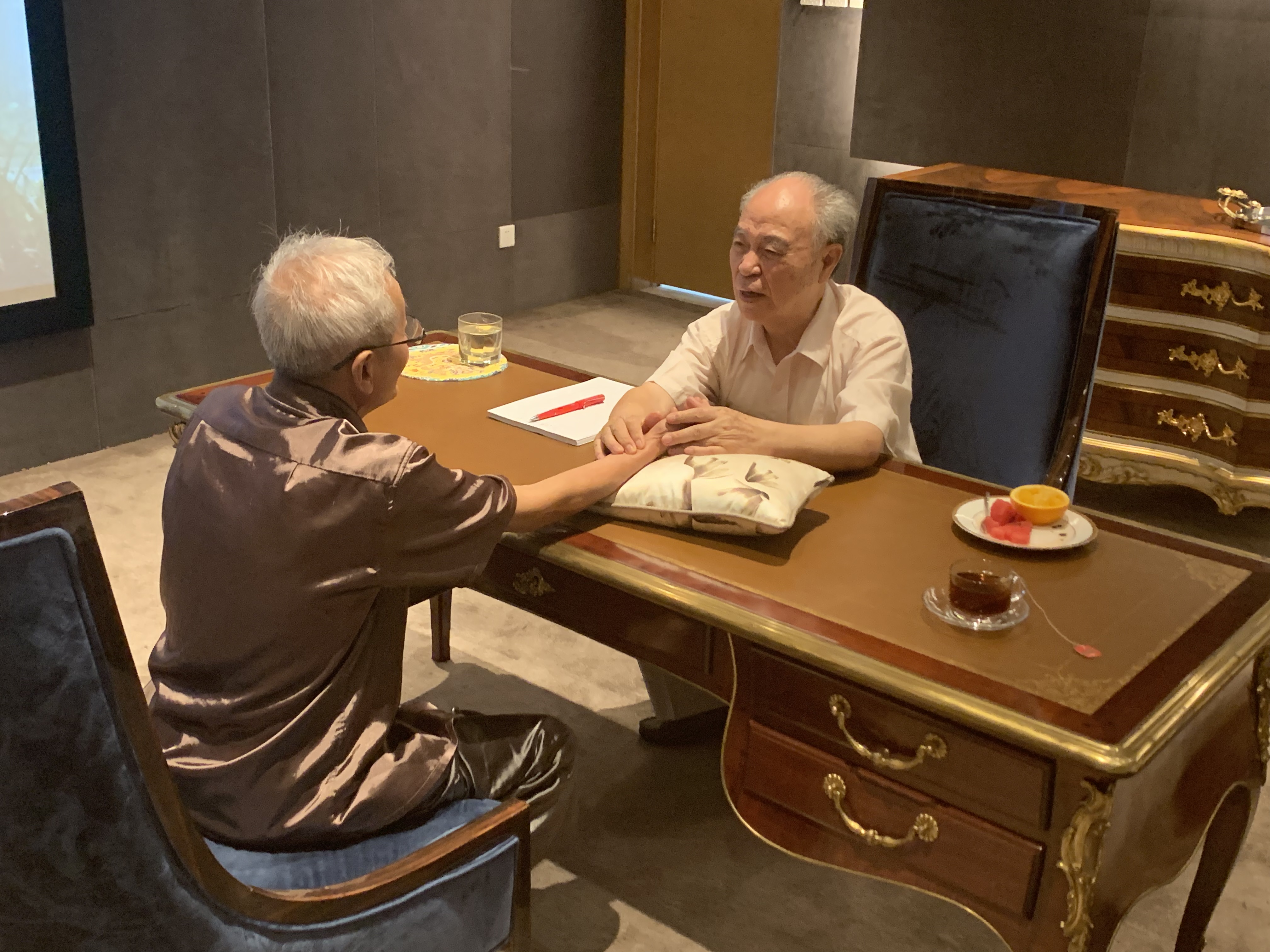 红墙御医胡维勤养生讲课，中医养生。