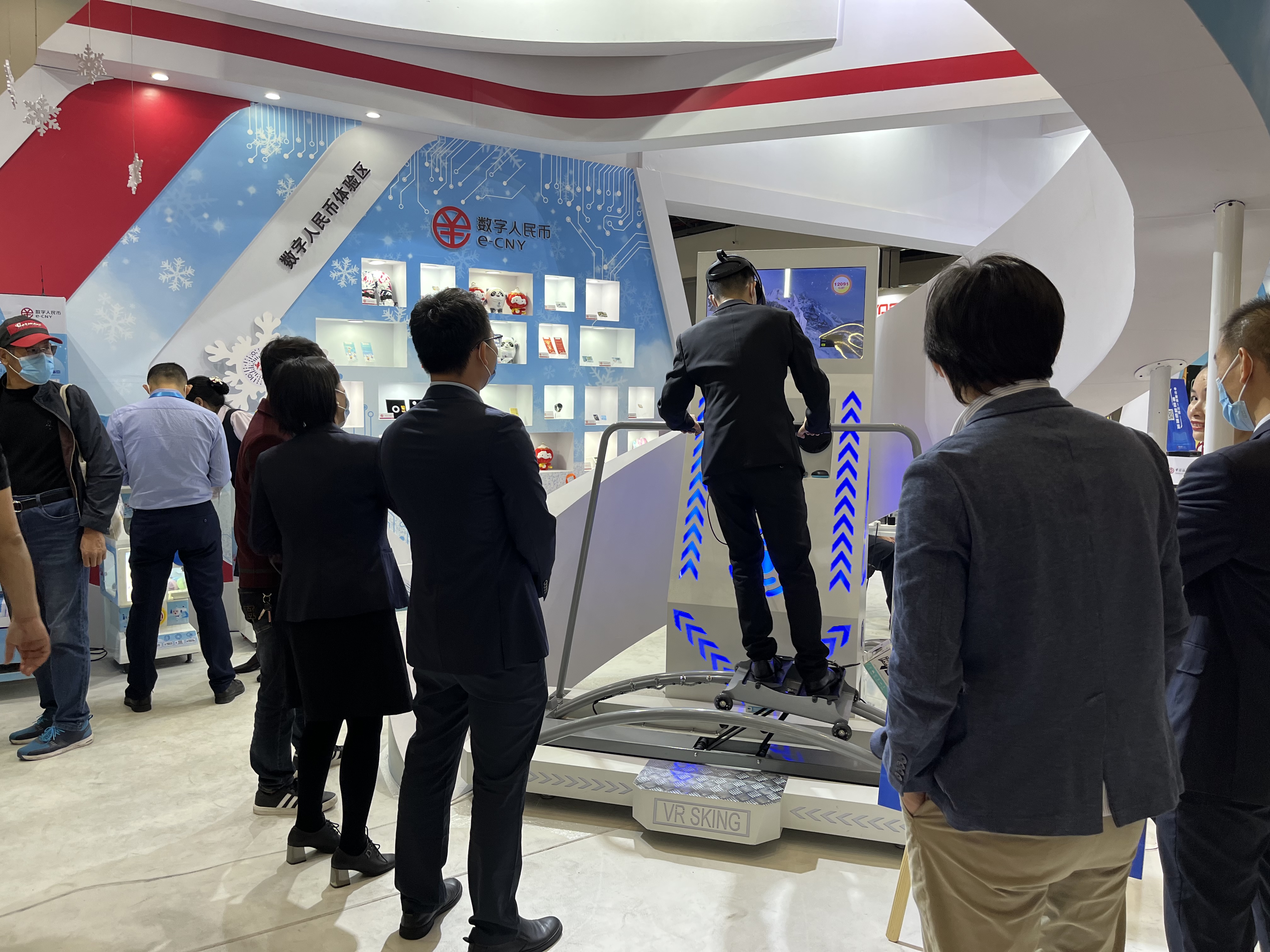 VR模拟滑雪机冬奥会主题游戏设备出租