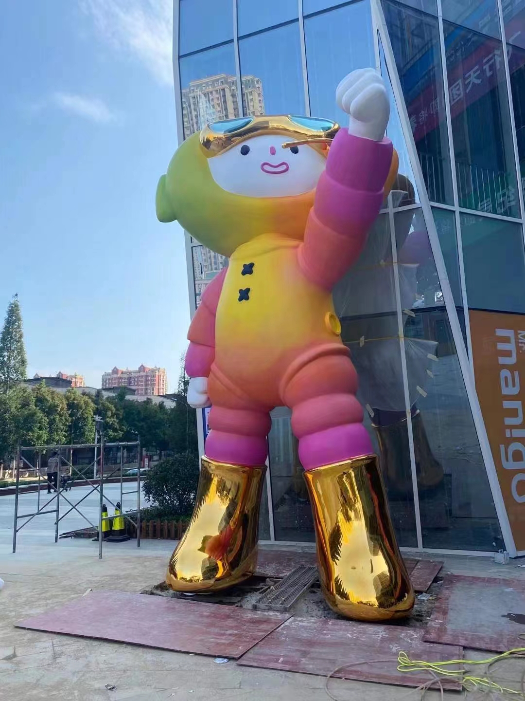 吉祥物IP公仔玻璃钢雕塑定制