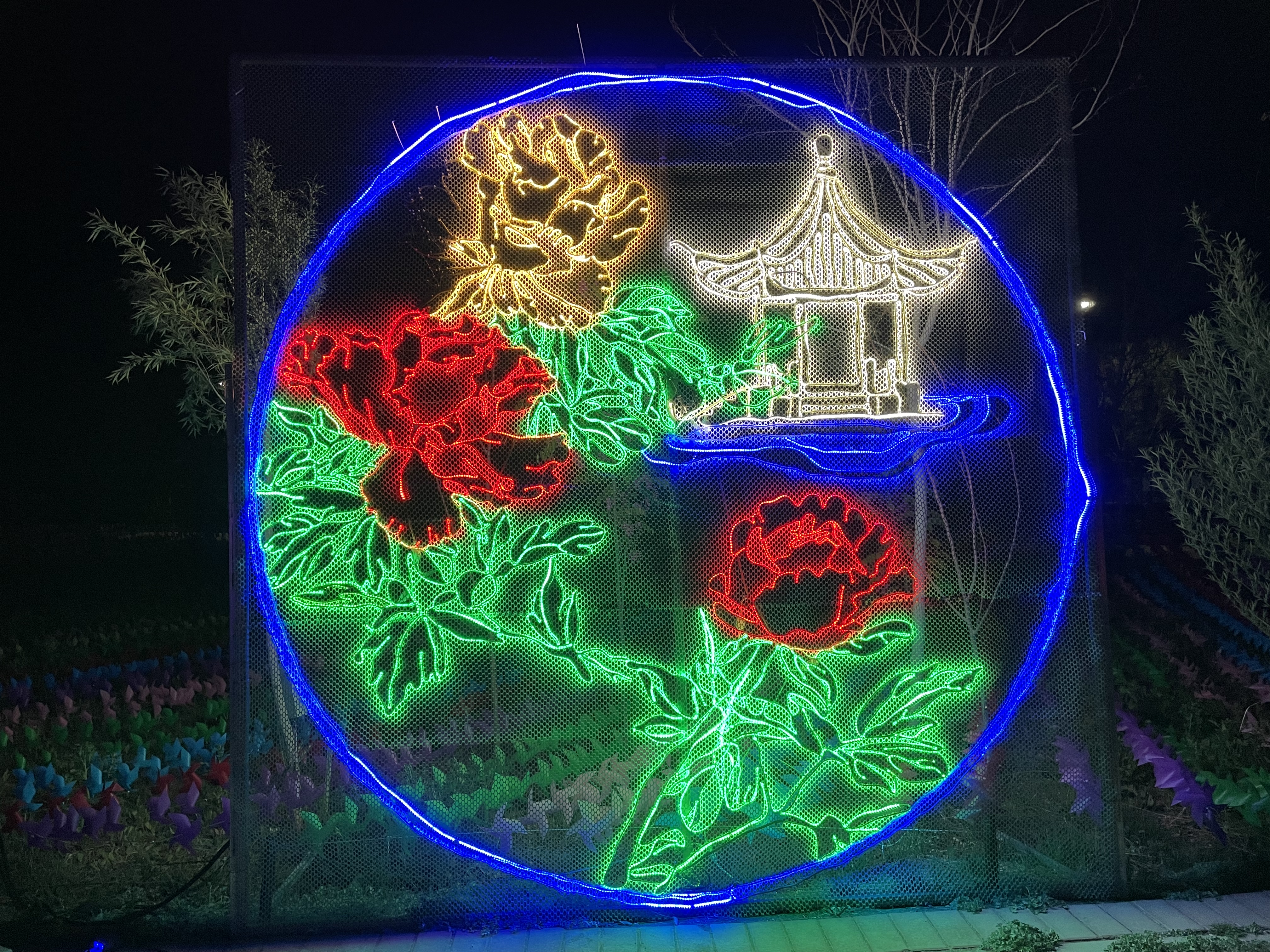 灯光节。恐龙展