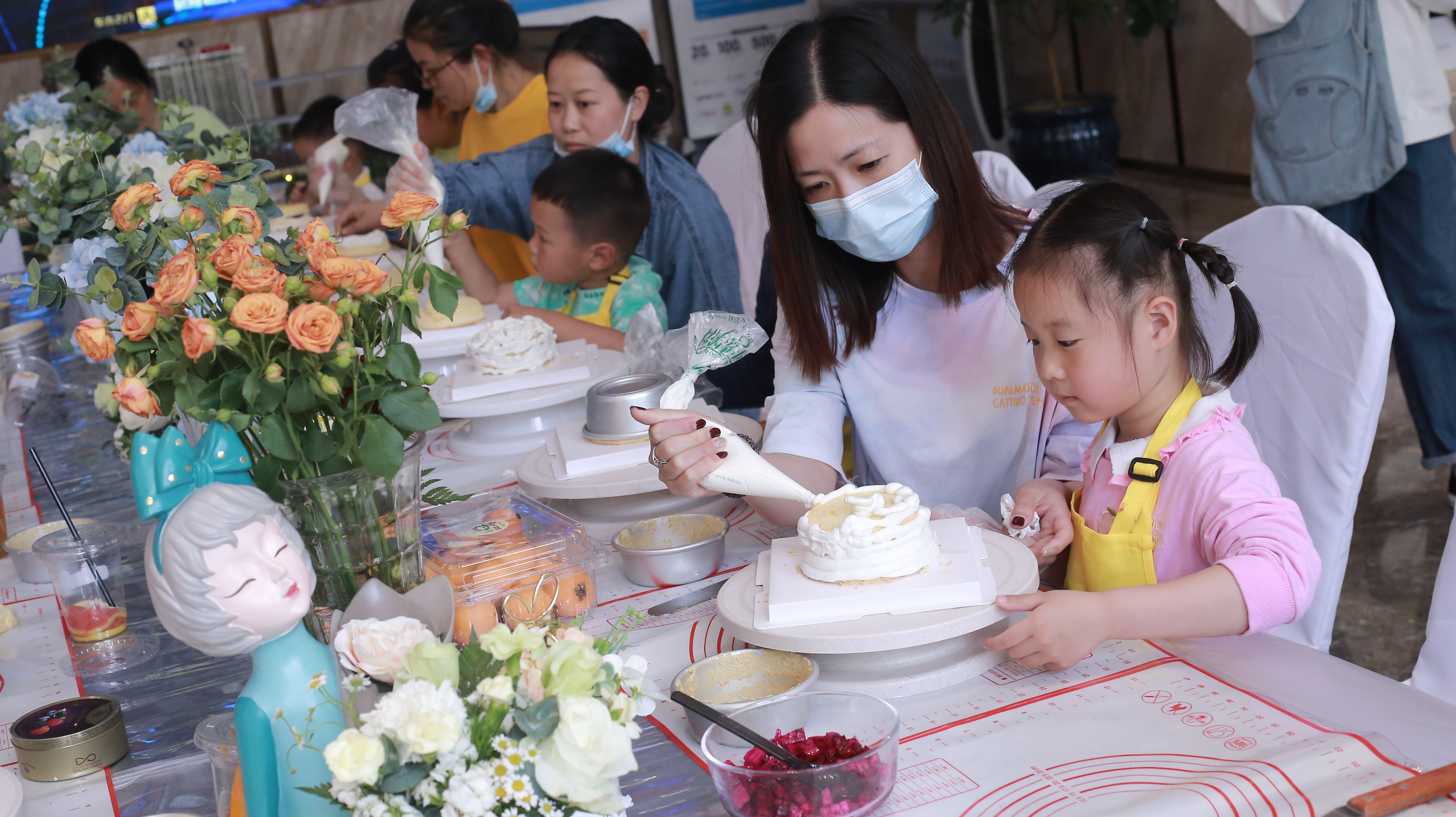 自助餐，冷餐，茶歇，甜品台，生日会，酒会