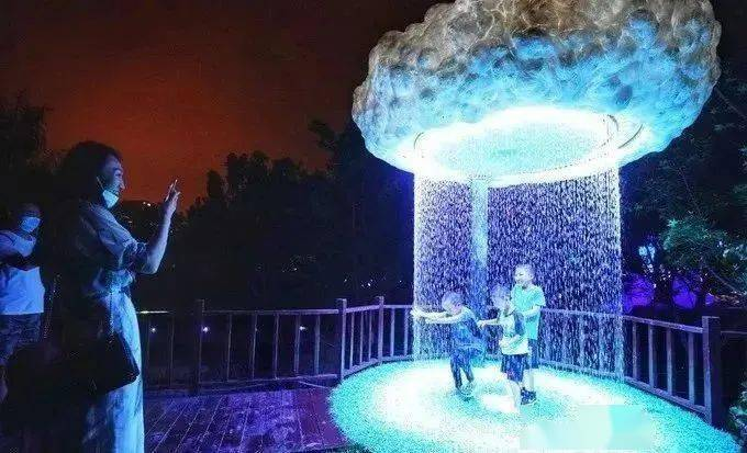 云朵雨帘 万物共生 互动美陈灯光装置 