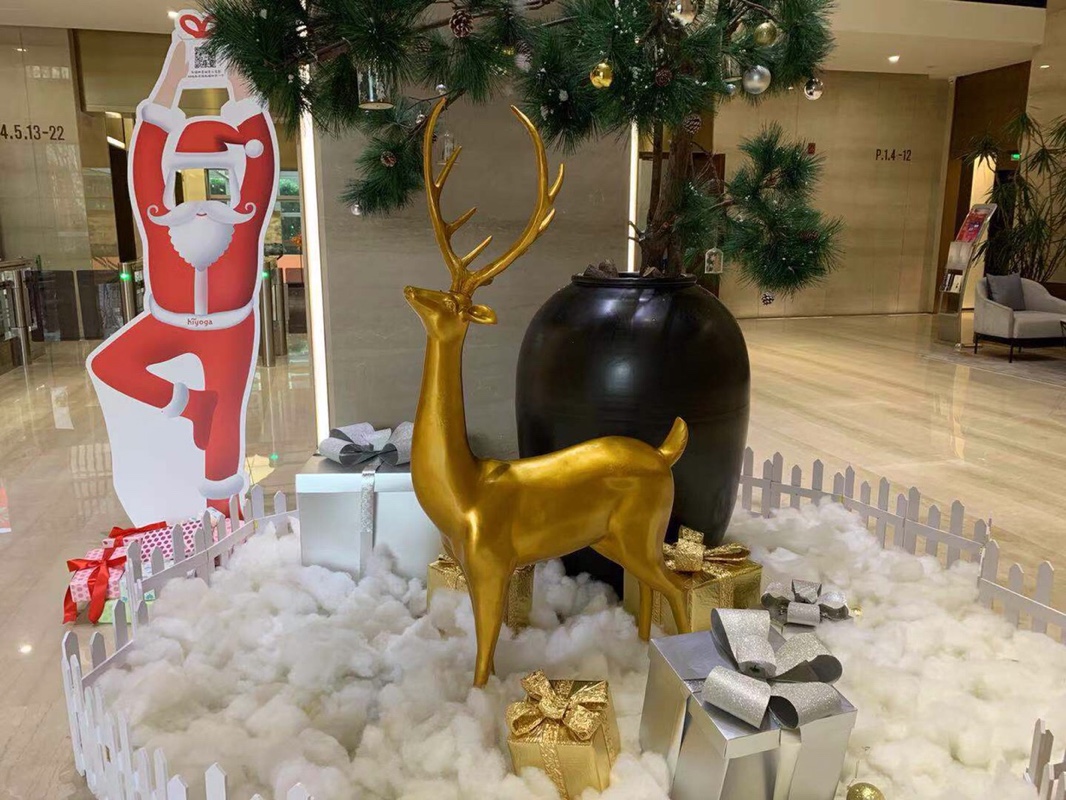 大型玻璃钢仿真梅花鹿雕塑户外公园林景观动物装饰品白鹿摆件定制