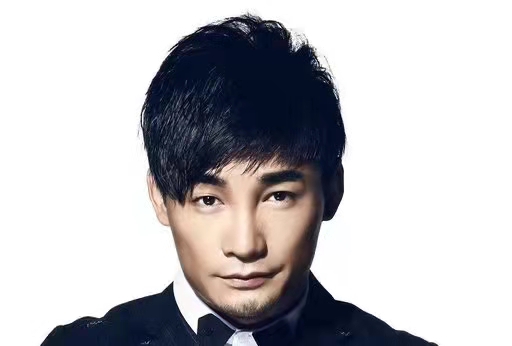 <font style="color: #FF8F00 !important;">黄</font>勇