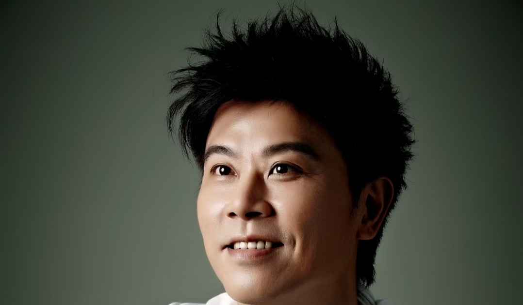 <font style="color: #FF8F00 !important;">伍</font>思凯