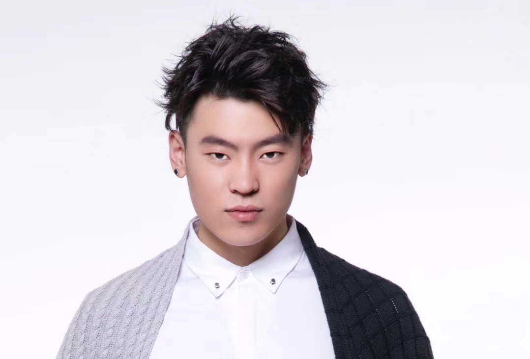 隔壁<font style="color: #FF8F00 !important;">老</font>樊