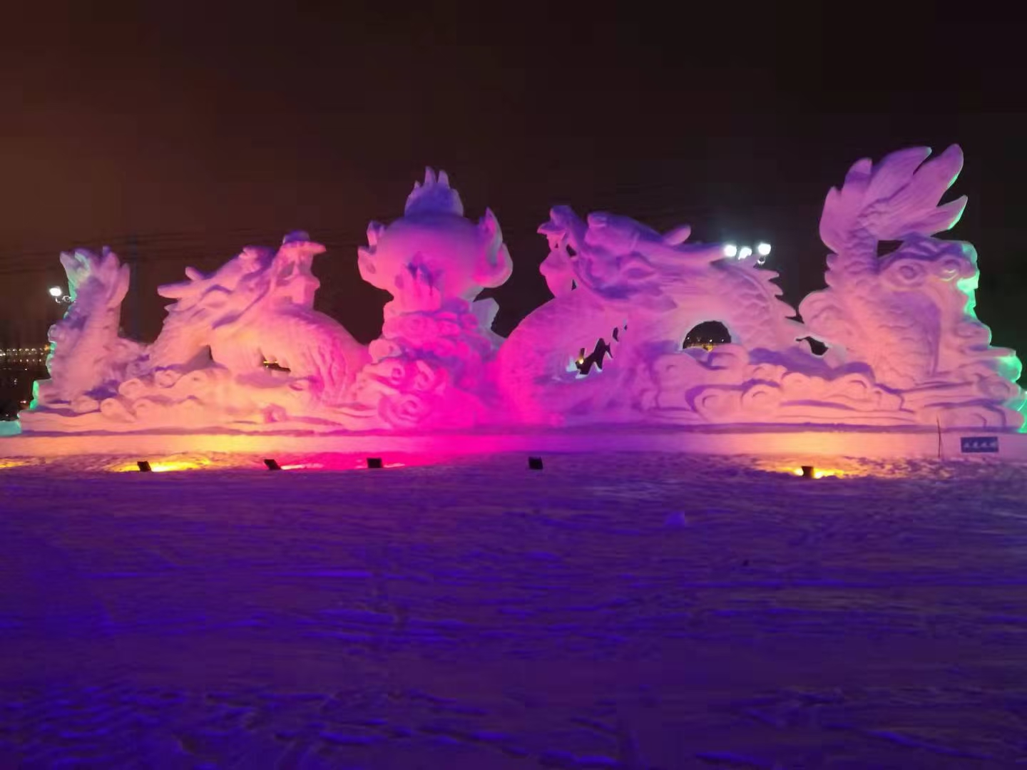 大型户外雪雕人工造雪滑雪场