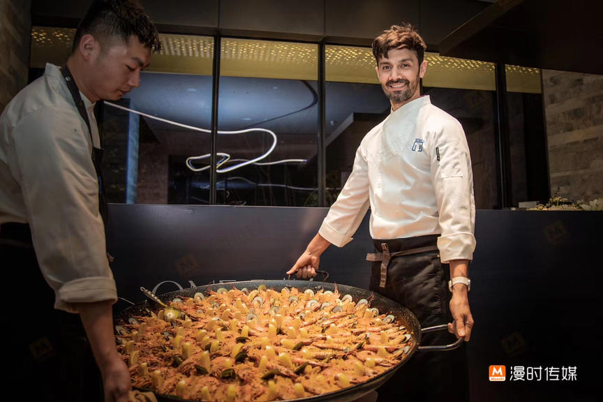 米其林星厨系列 西班牙百人海鲜饭秀