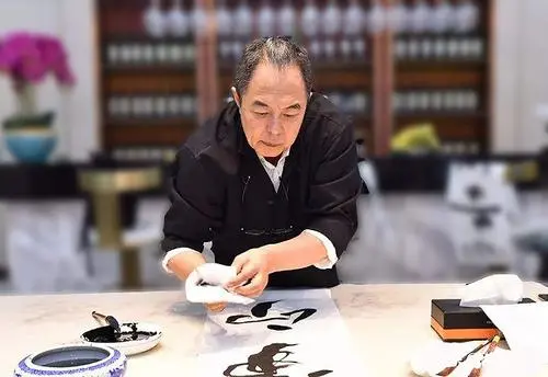 张铁林