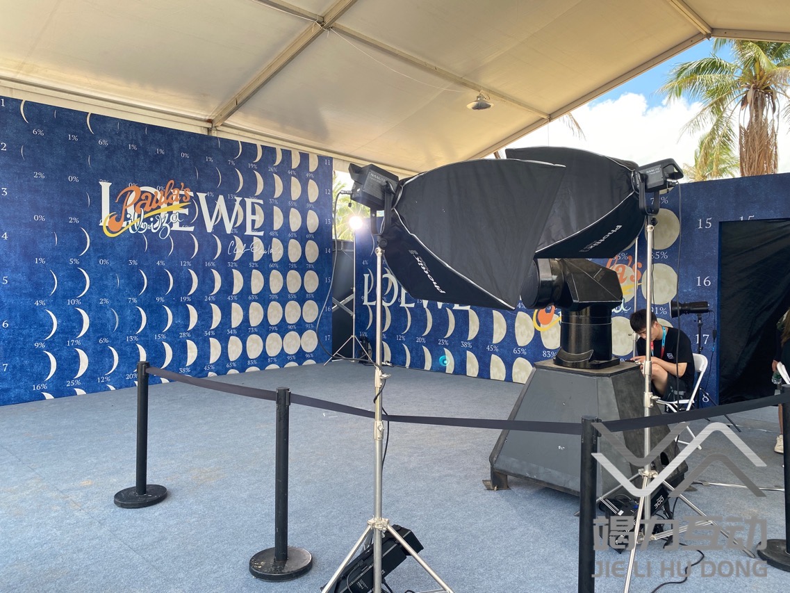 格莱美电影节创意机械臂互动，高密度摄影头拍摄