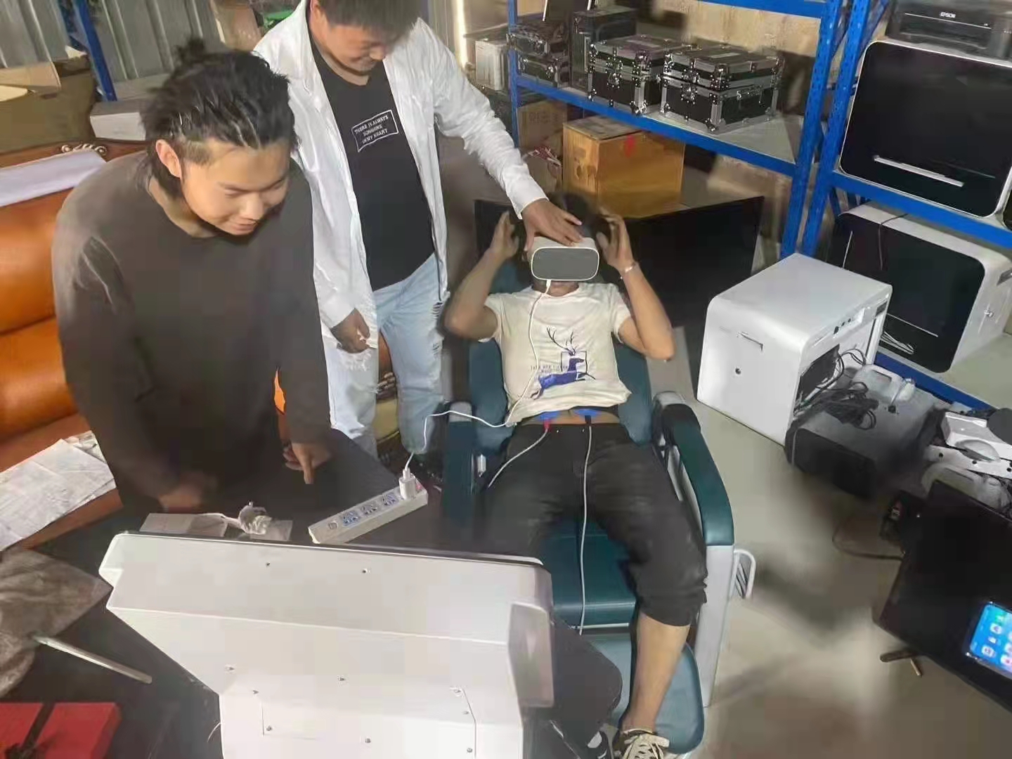 VR实感分娩体验仪