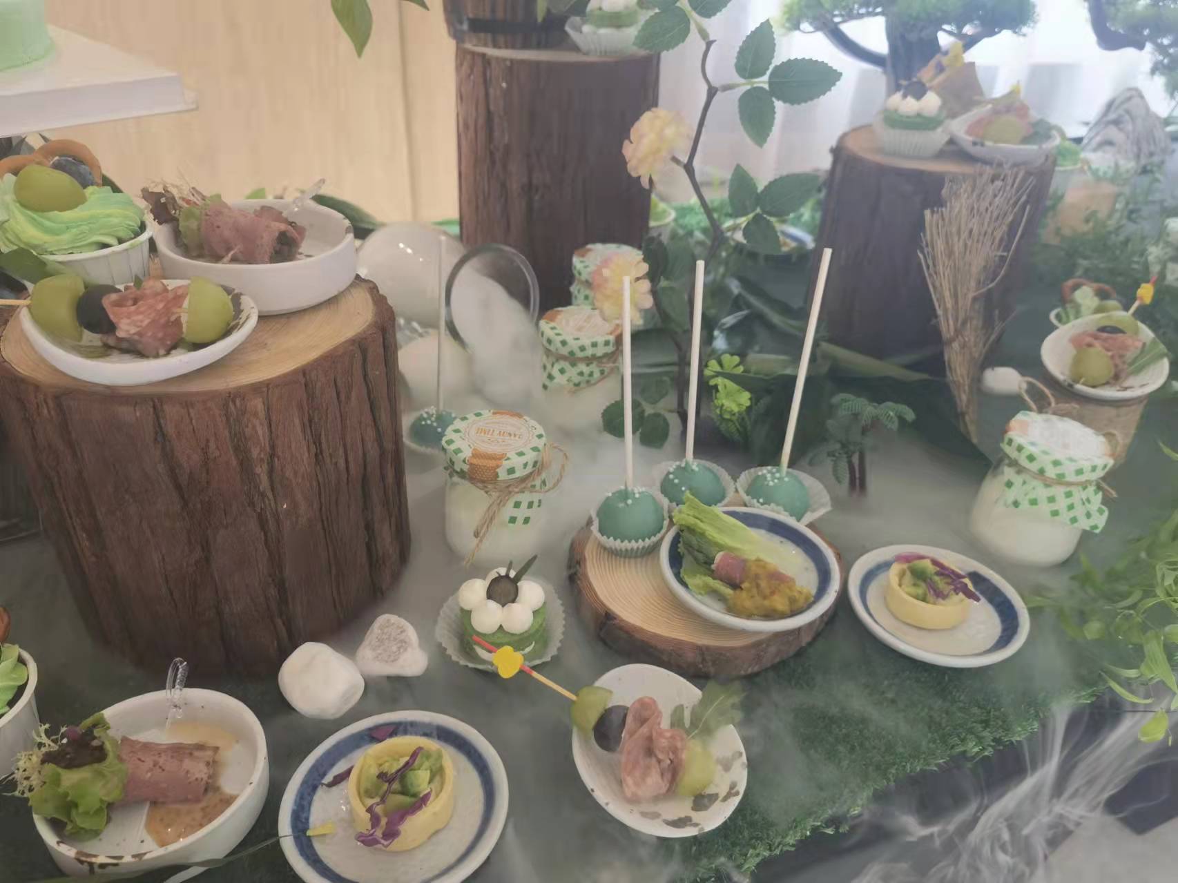 绿色主题茶歇