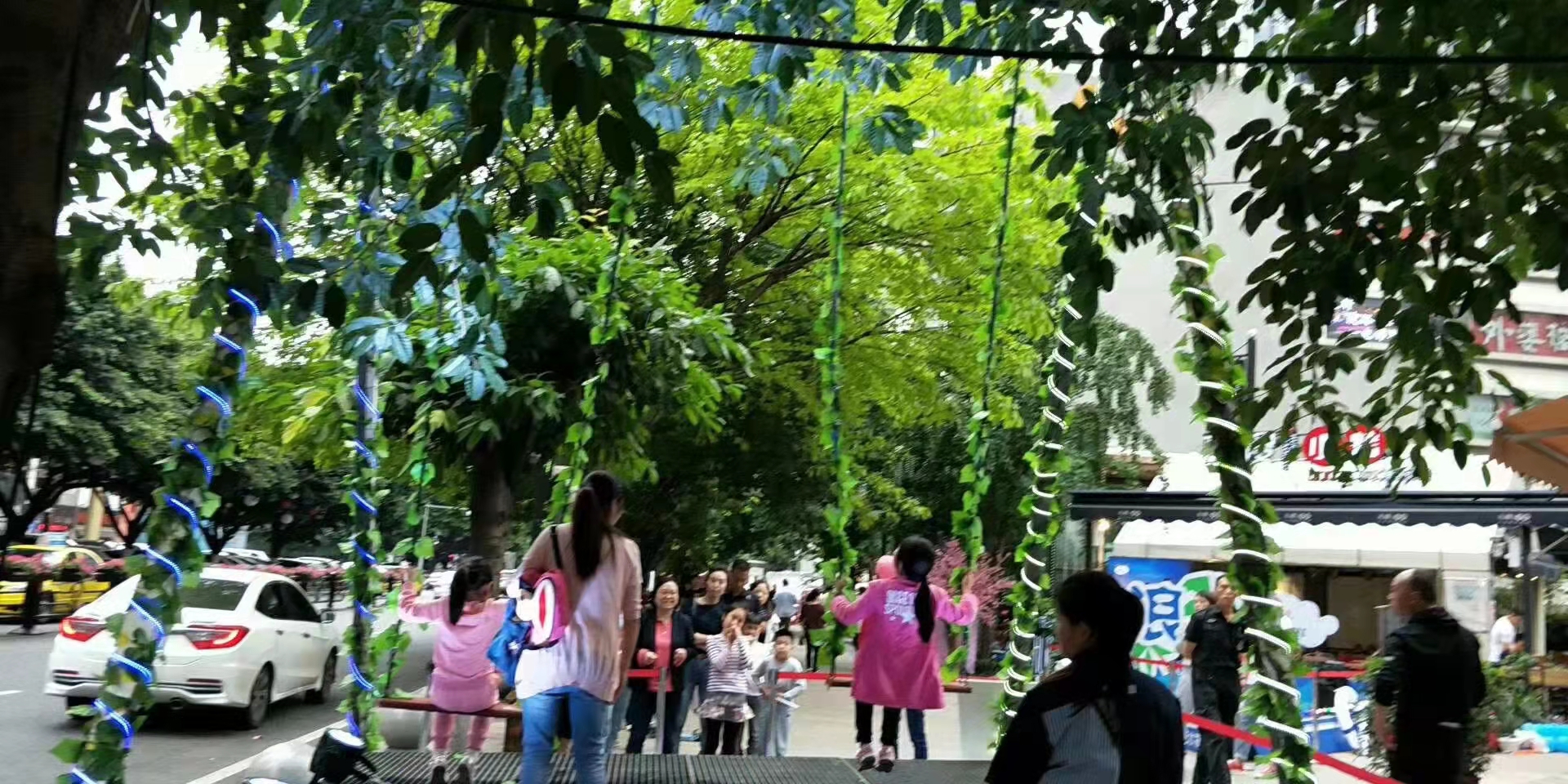 水幕秋千
