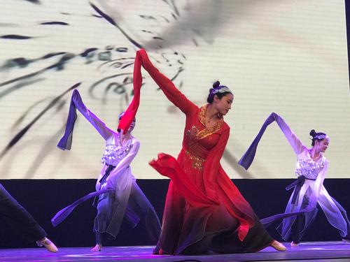 古典舞类：唐宫夜宴、只此青绿、丽人行、惊鸿、采薇等节目表