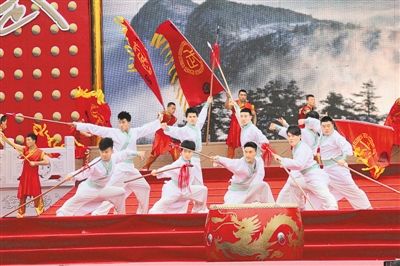 武术类表演：旗舞、墨武、少林十八铜人等