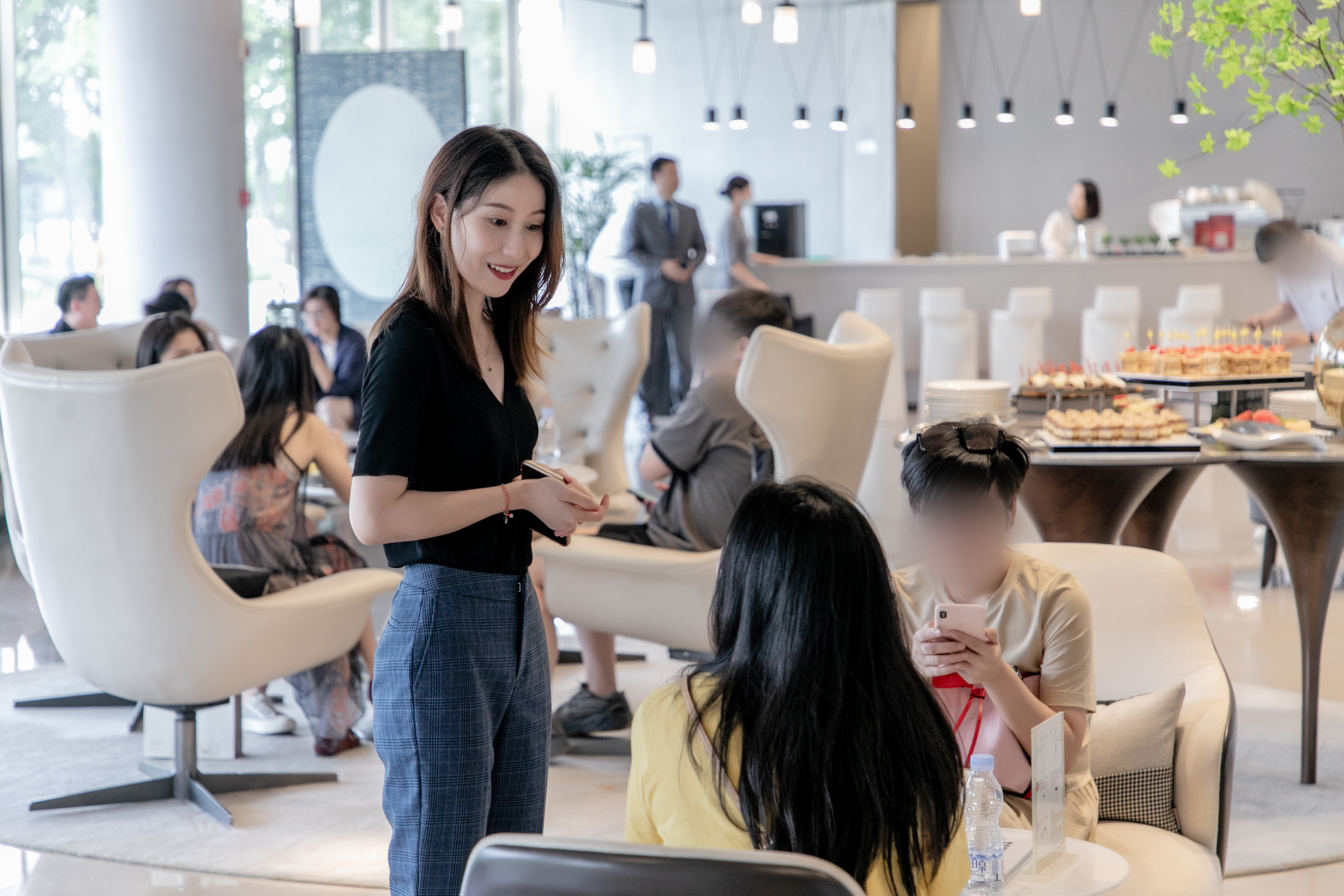 世茂·智慧之门——云端之上丨触碰无界空间