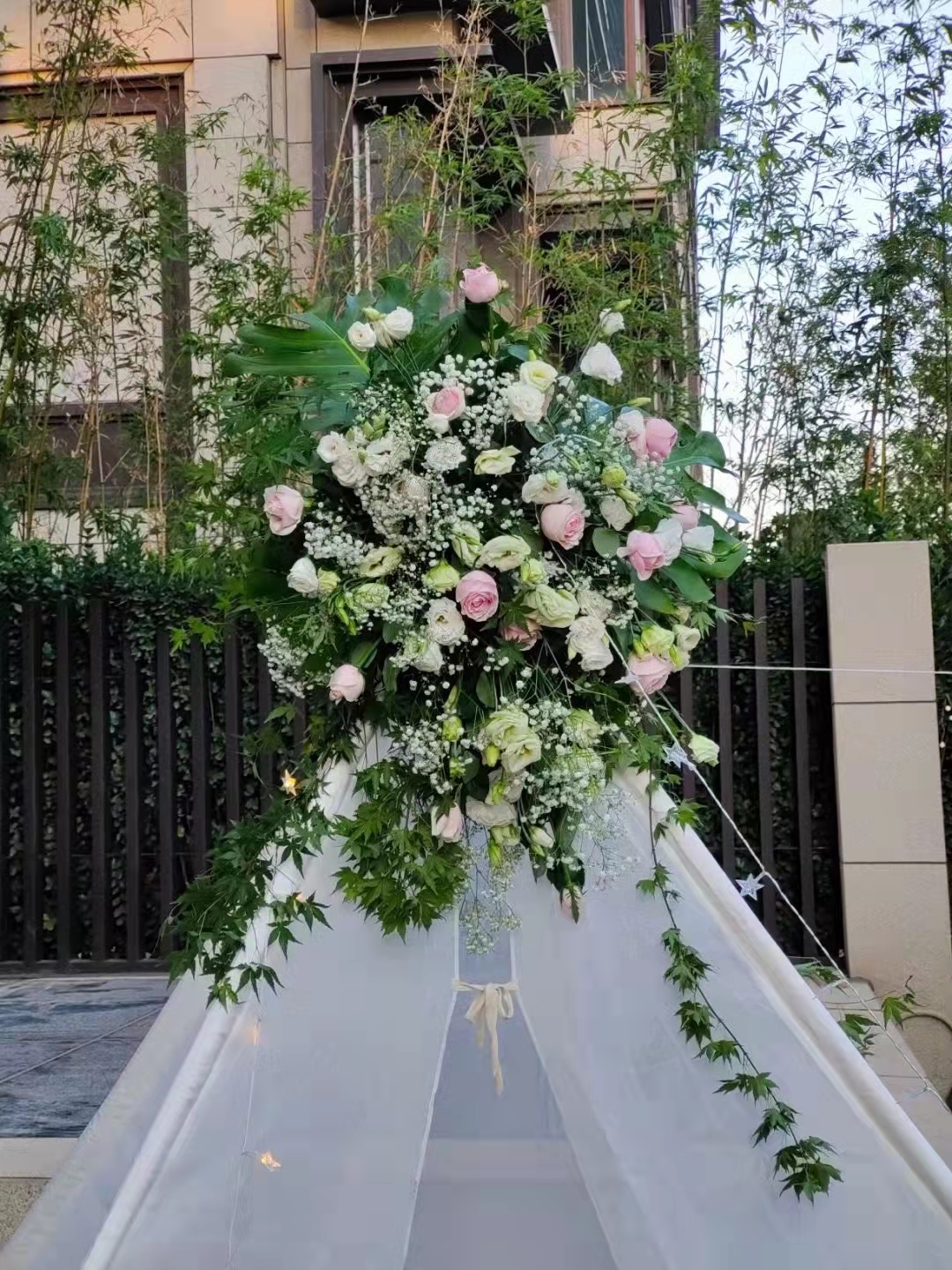 会场鲜花、婚礼鲜花、插花活动、鲜花束、鲜花花车
