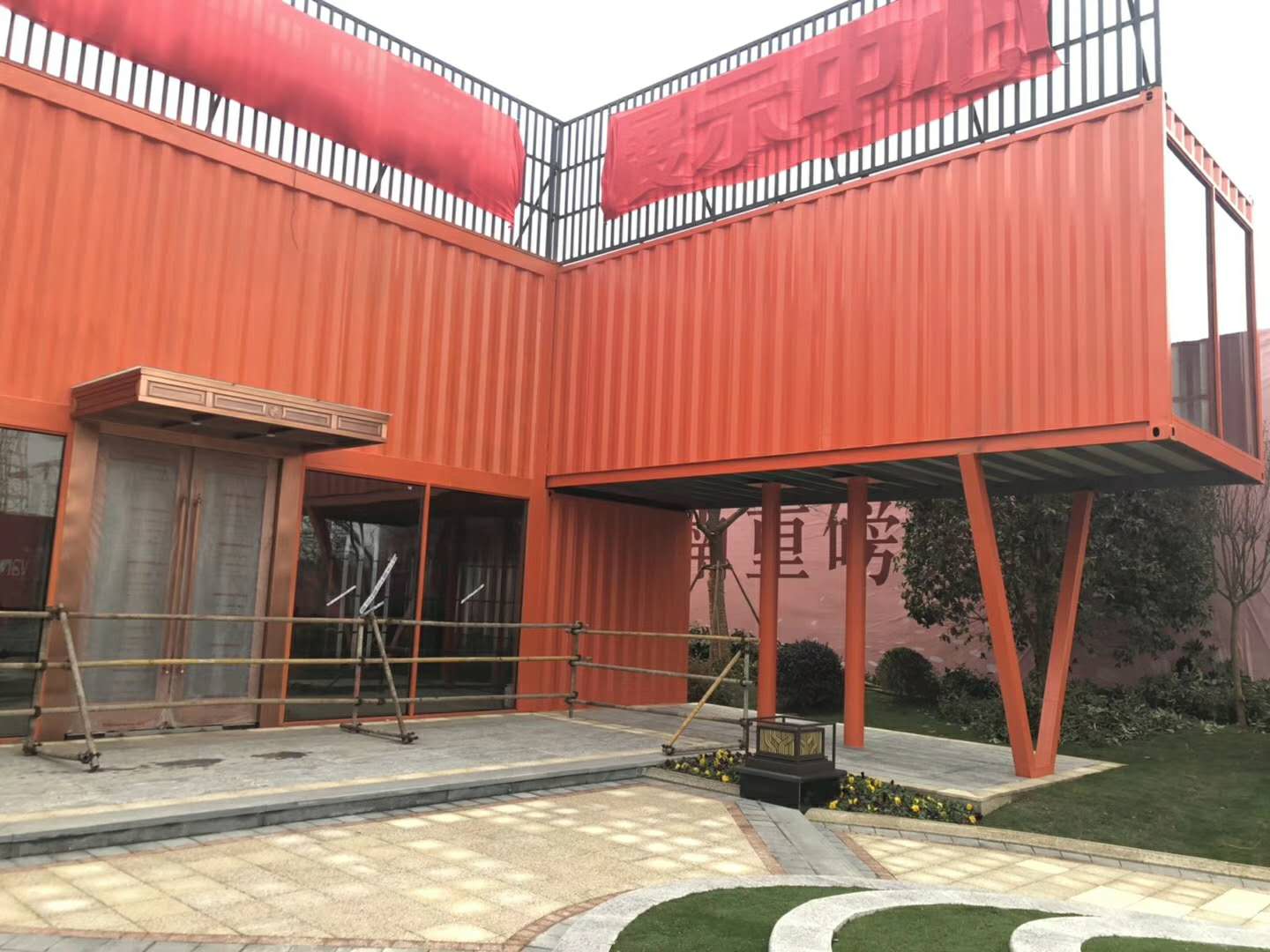 专业设计定制集装箱美陈商业街