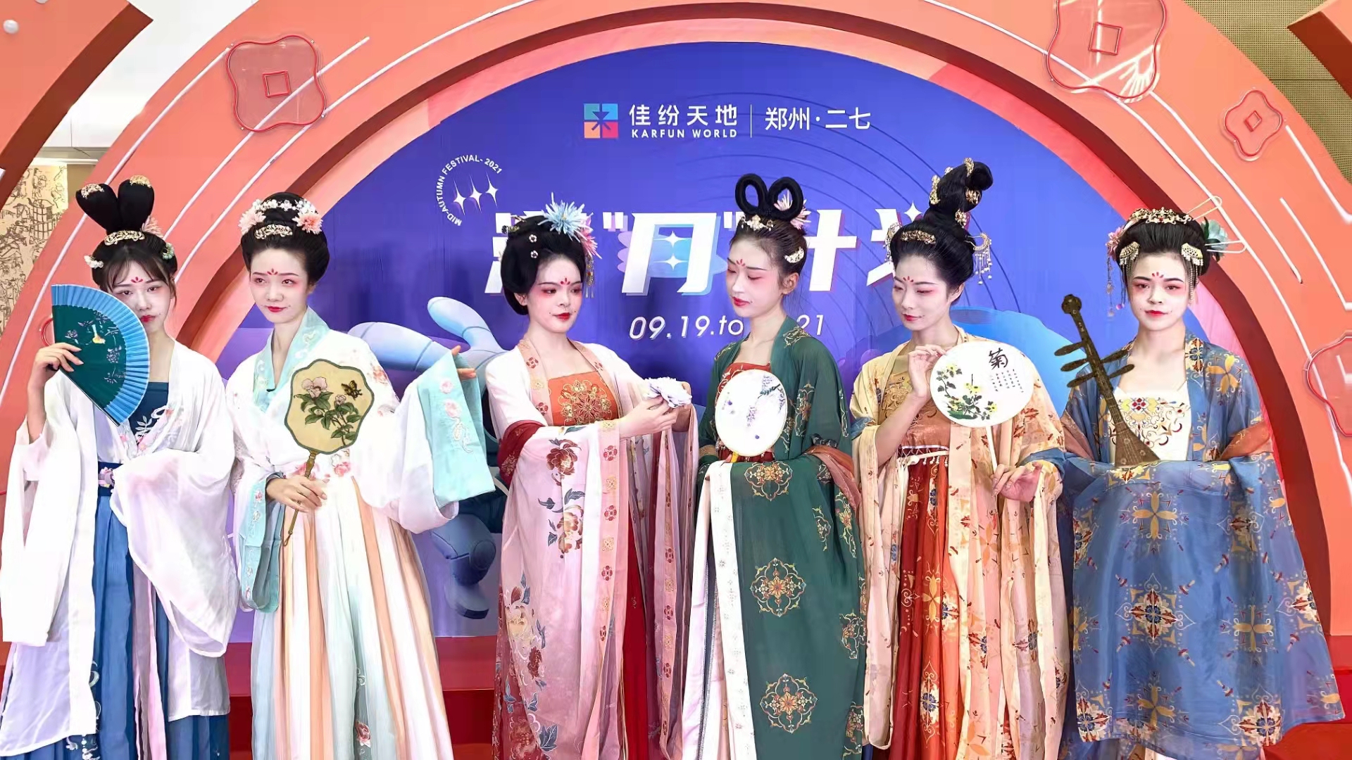 礼仪模特-主持-歌手-舞蹈-演绎经纪等