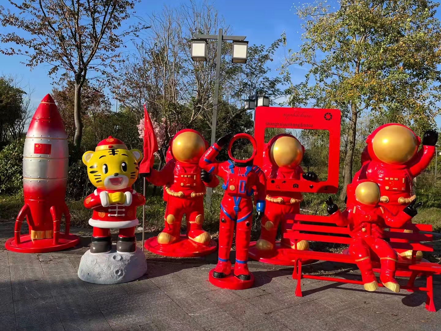 虎年吉祥物摆件