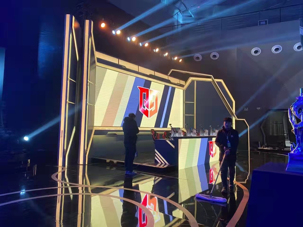 舞台搭建，灯光，音响，LED屏租赁