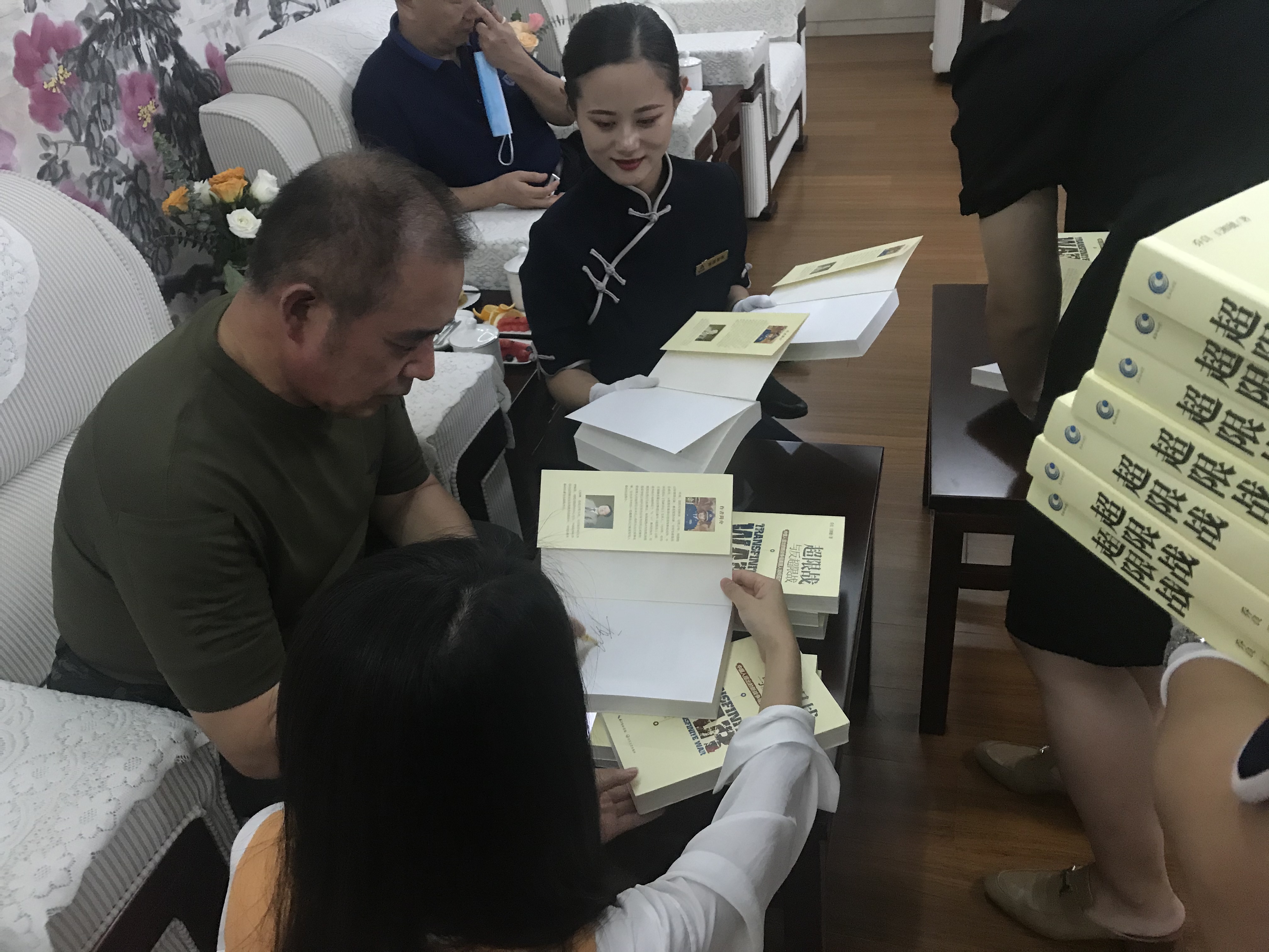 空军少将乔良