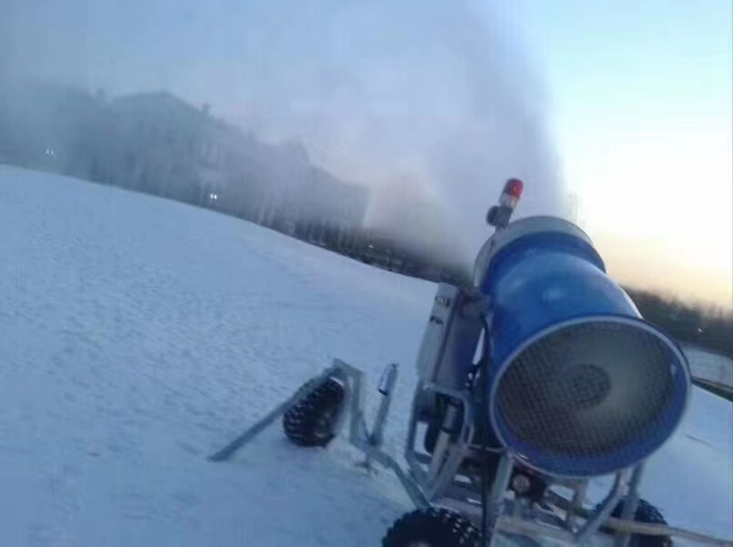 大型户外滑雪场造雪机租赁雪花机戏雪乐园人工制雪机喷雪机出租