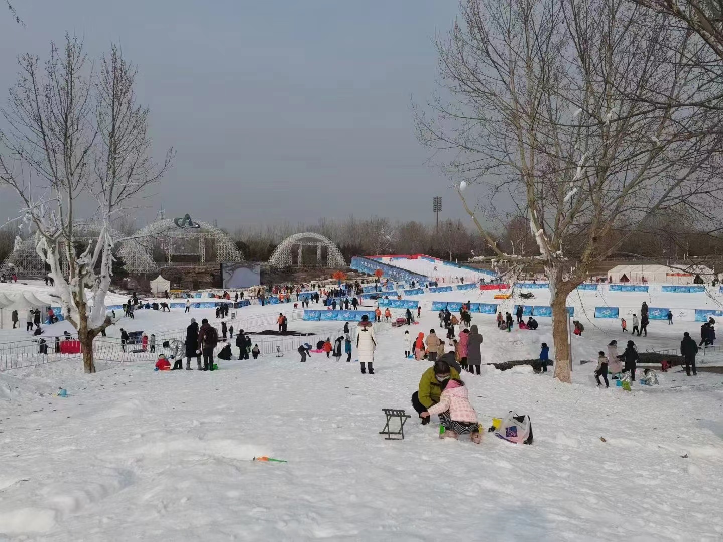 大型户外滑雪场造雪机租赁雪花机戏雪乐园人工制雪机喷雪机出租