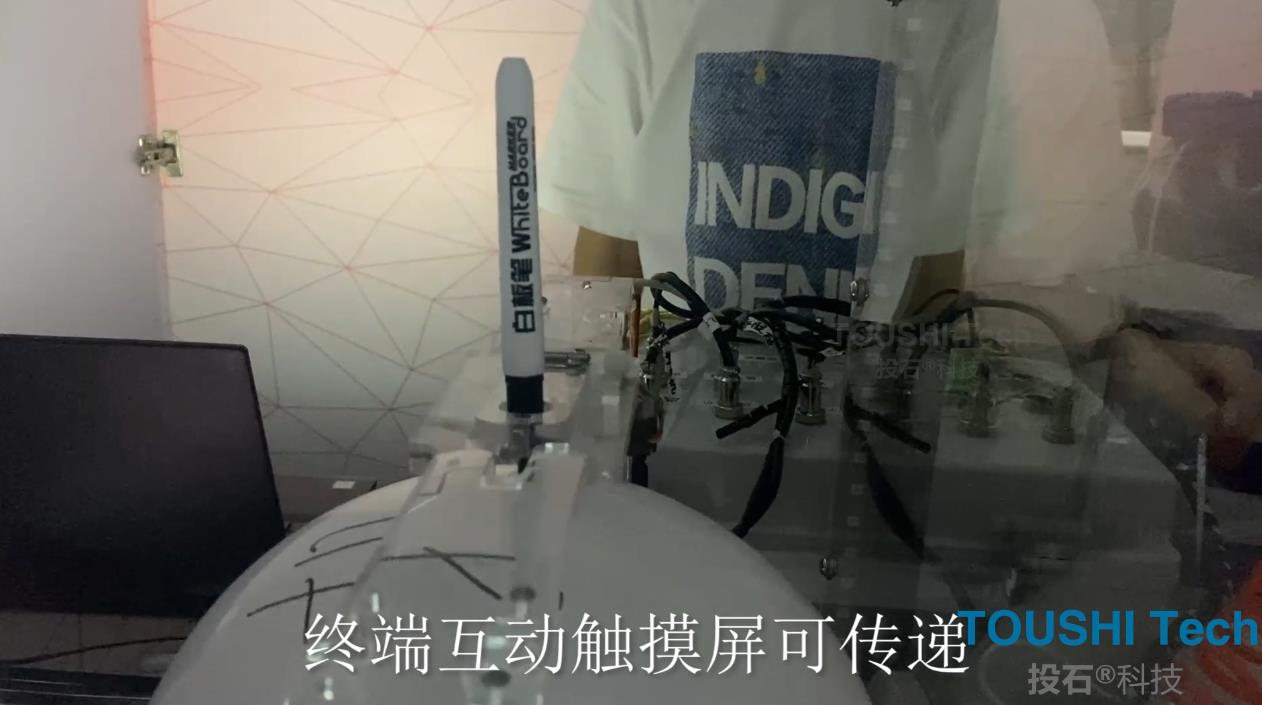 北京来福士商场12周年庆气球写字互动设备