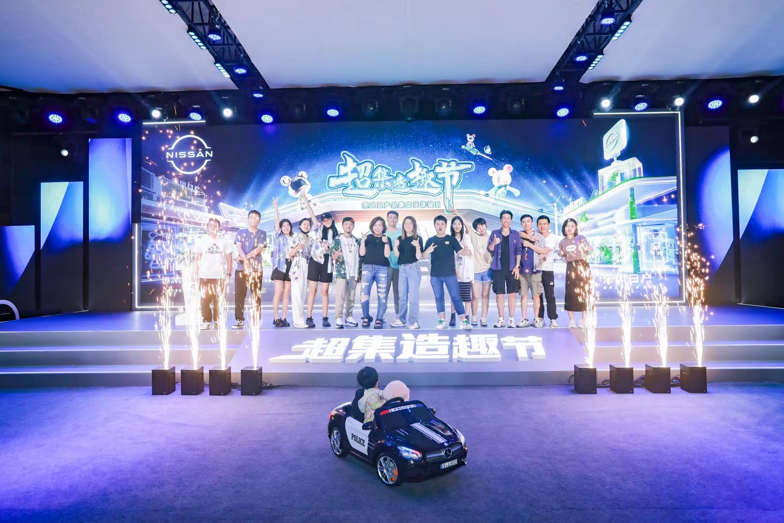 许昌市舞台氛围道具LED气柱机 日景彩烟出租