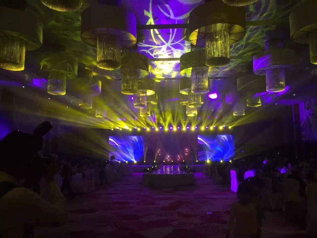 舞美搭建、物料制作安装、灯光音响LED屏设备合作
