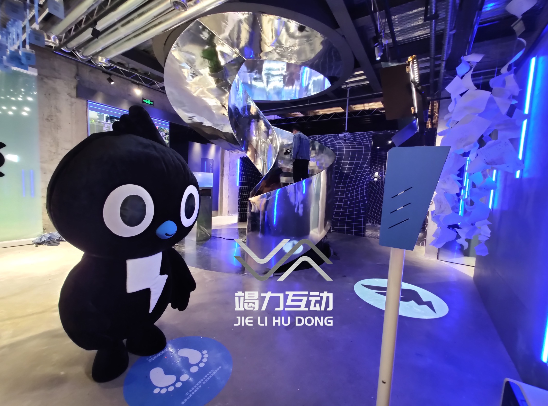 无绿幕抠图自助拍照机