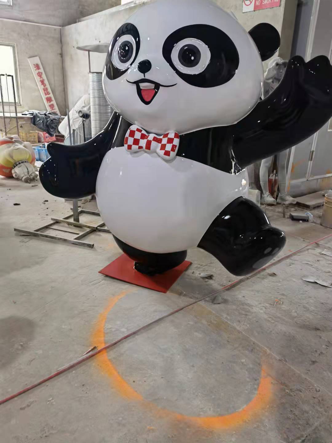 玻璃钢加工定制，玻璃钢道具，卡通玻璃钢，dp商业美陈
