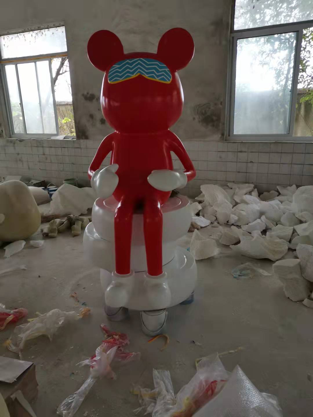 玻璃钢加工定制，玻璃钢道具，卡通玻璃钢，dp商业美陈