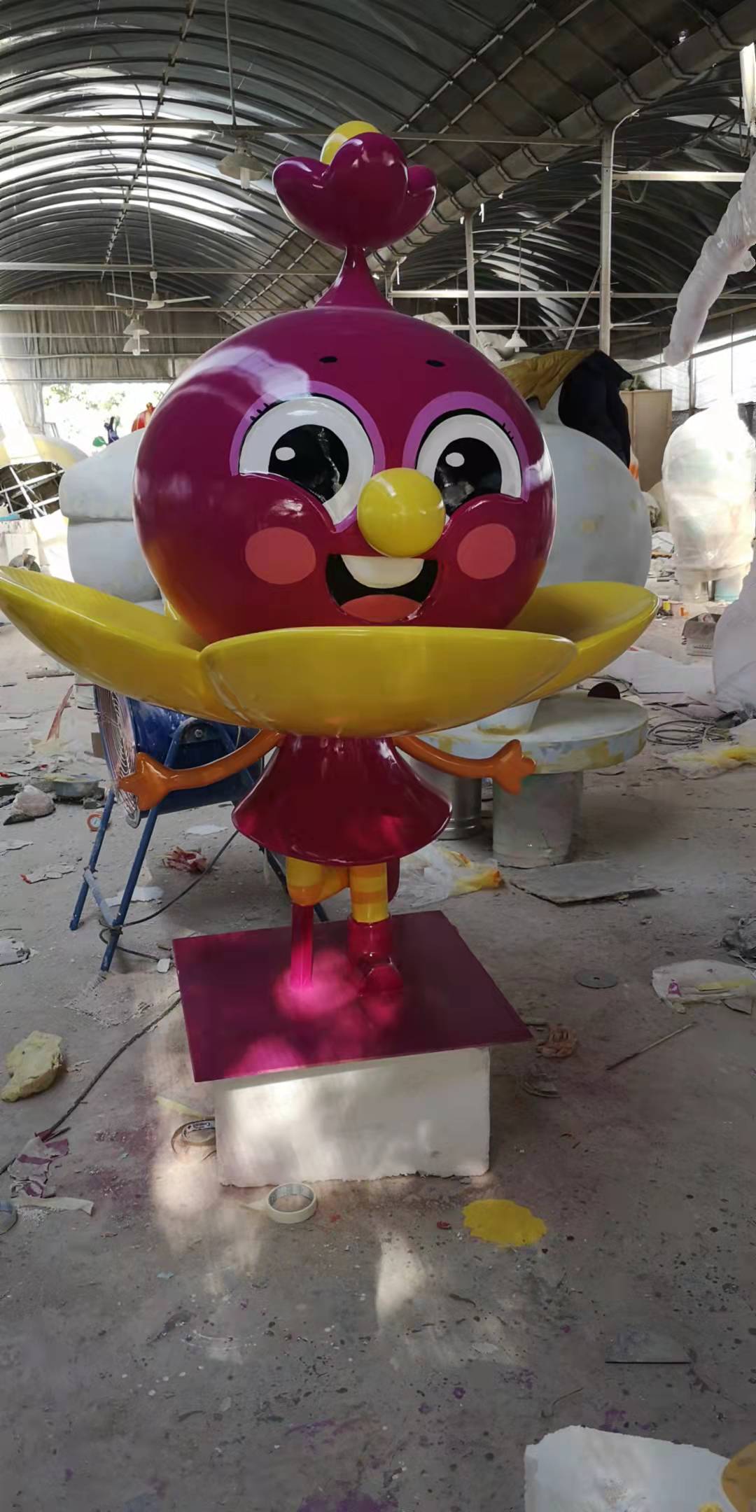 玻璃钢加工定制，玻璃钢道具，卡通玻璃钢，dp商业美陈