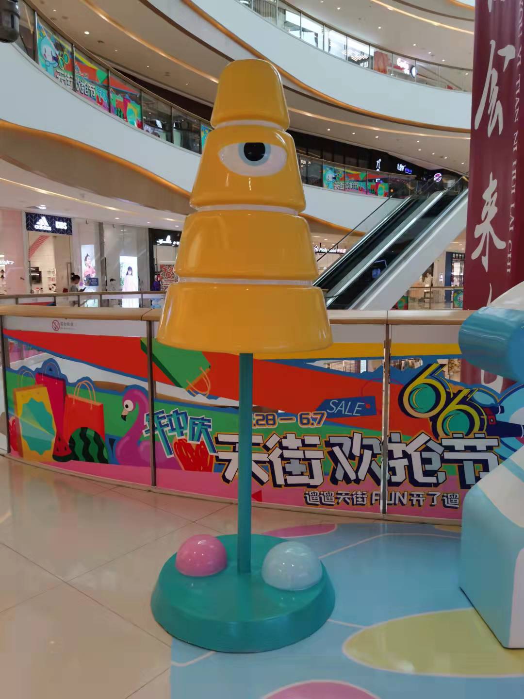 玻璃钢加工定制，玻璃钢道具，卡通玻璃钢，dp商业美陈