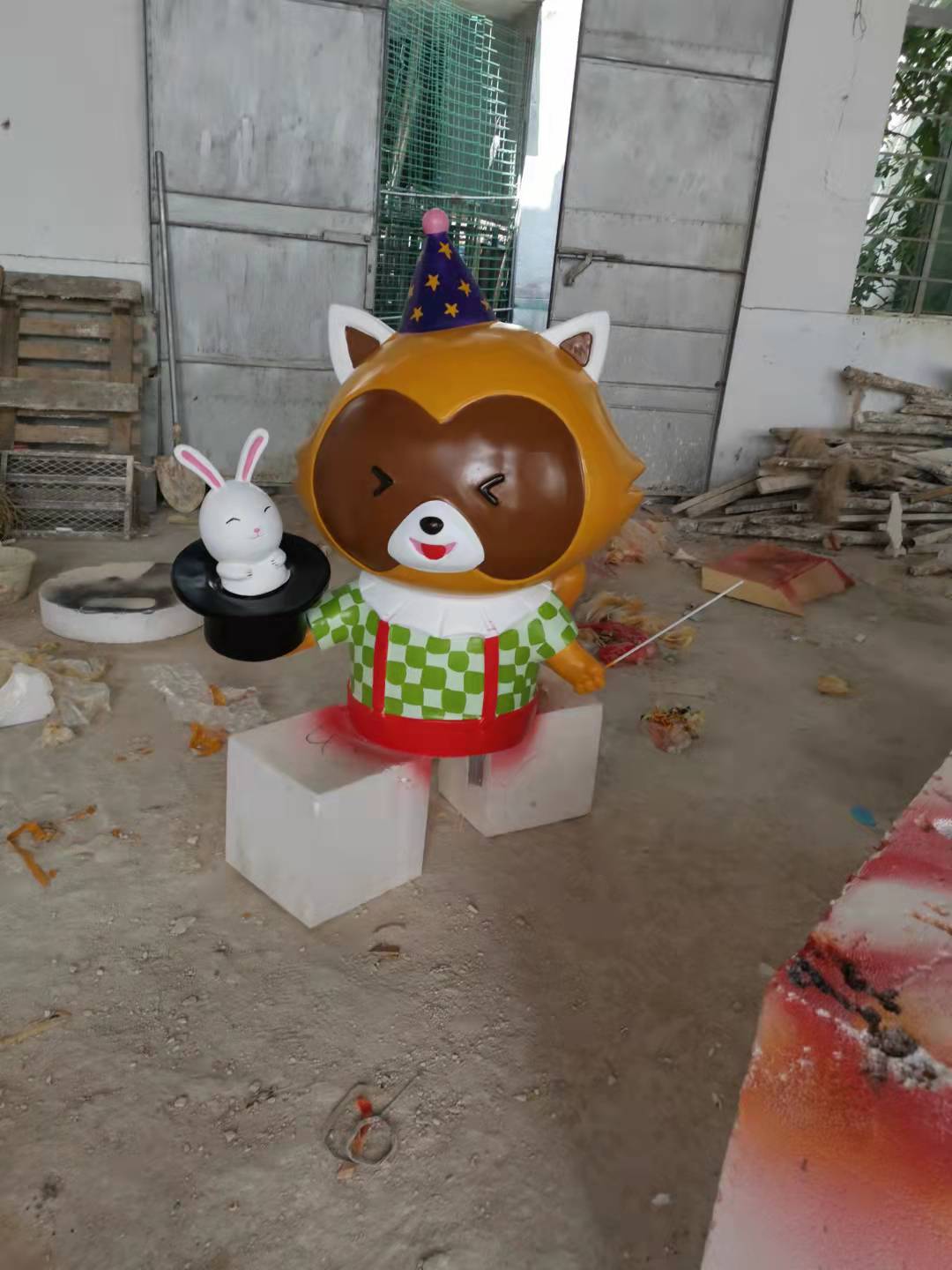 玻璃钢加工定制，玻璃钢道具，卡通玻璃钢，dp商业美陈
