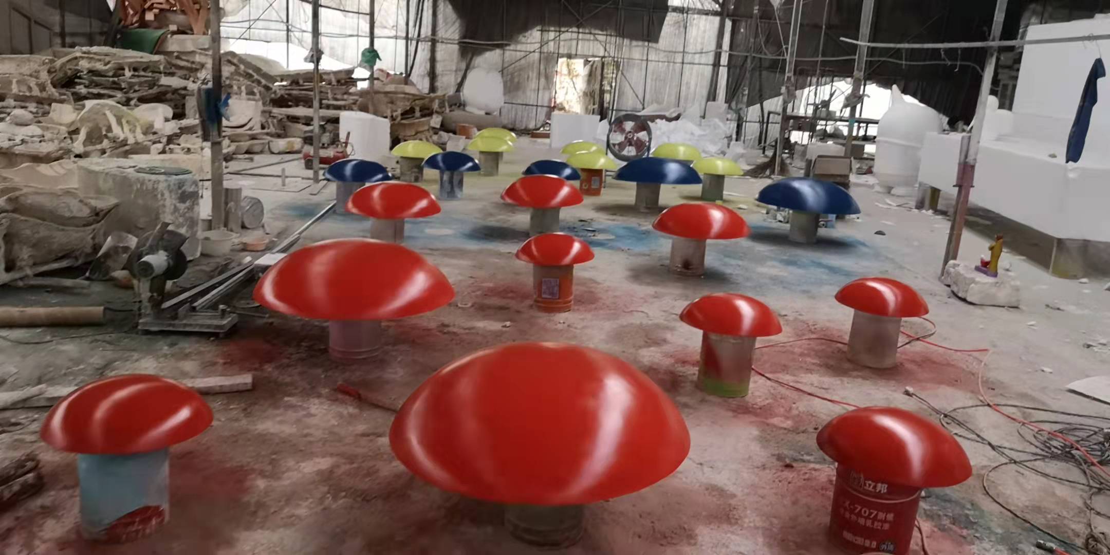 玻璃钢加工定制，玻璃钢道具，卡通玻璃钢，dp商业美陈