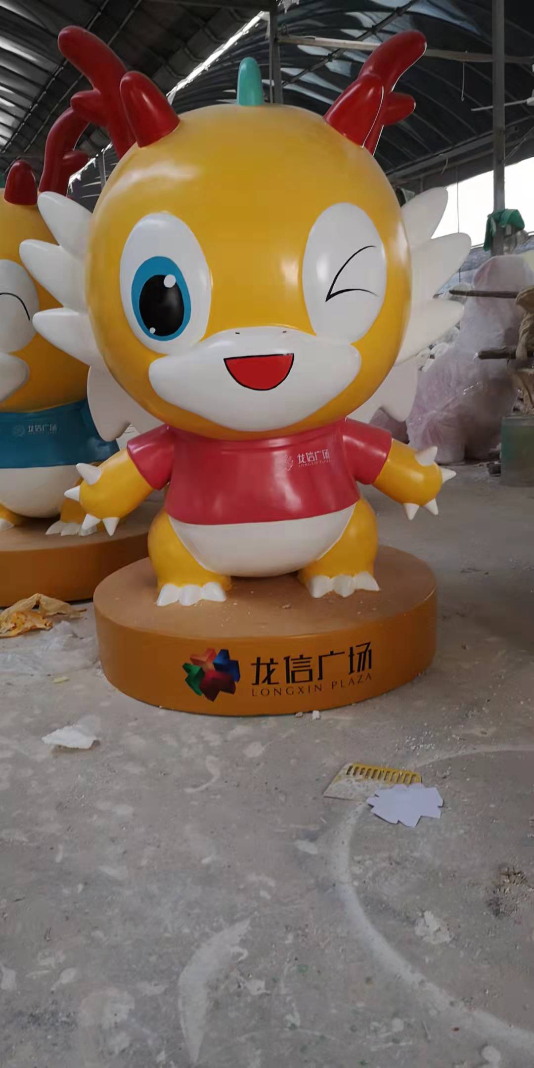 玻璃钢加工定制，玻璃钢道具，卡通玻璃钢，dp商业美陈