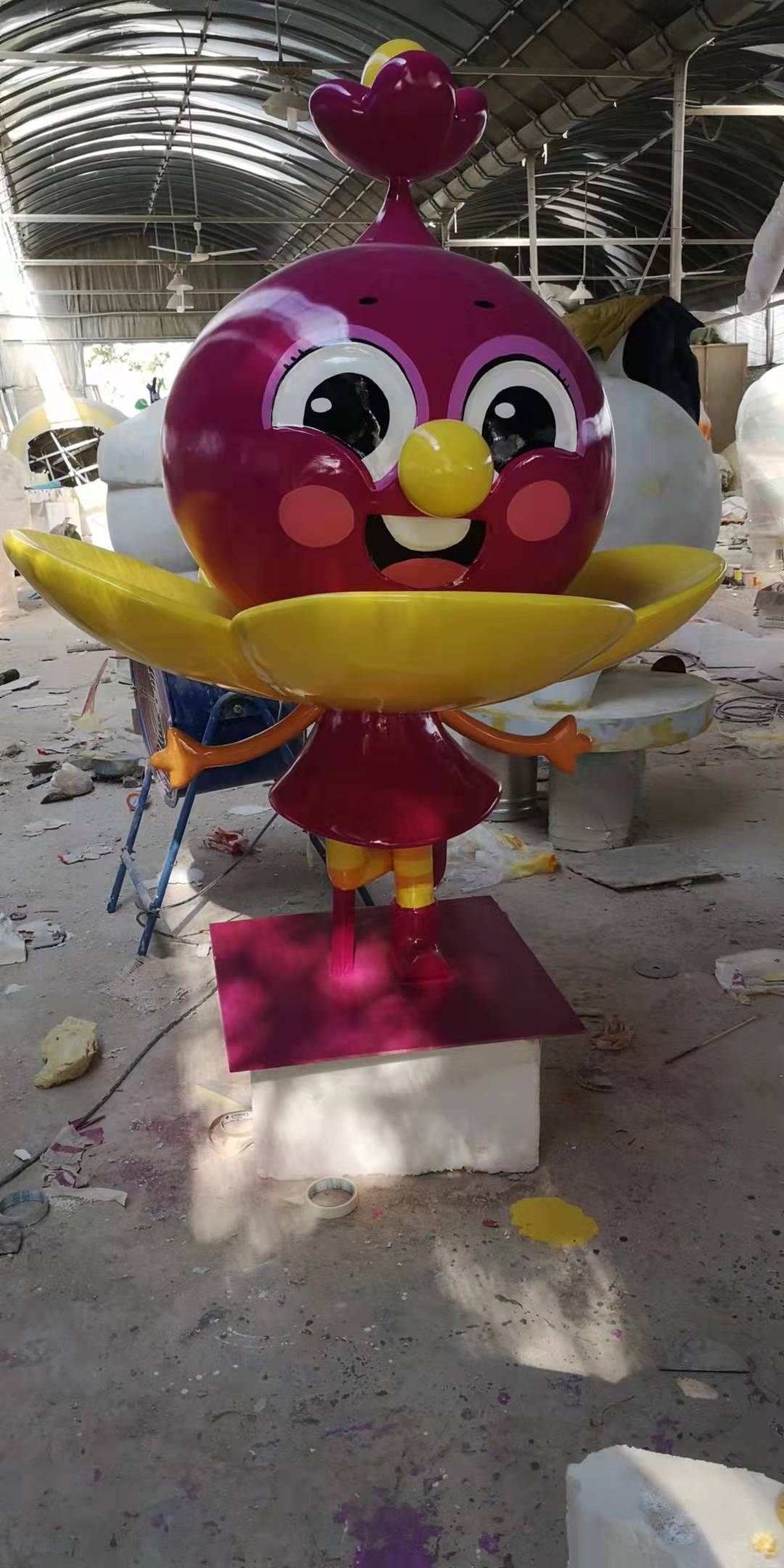 玻璃钢加工定制，玻璃钢道具，卡通玻璃钢，dp商业美陈