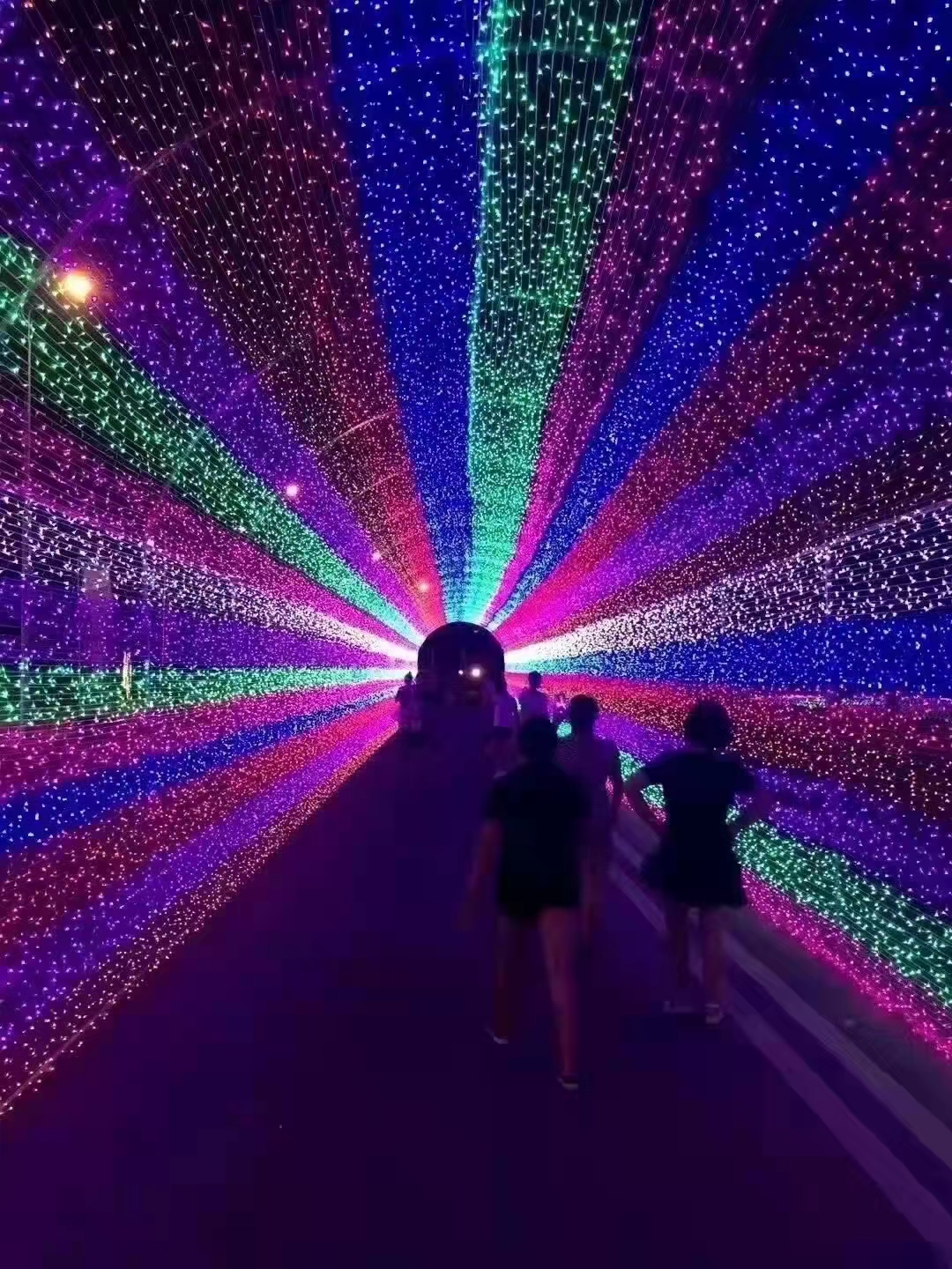 大型展览道具供应商 ，灯光节源头工厂