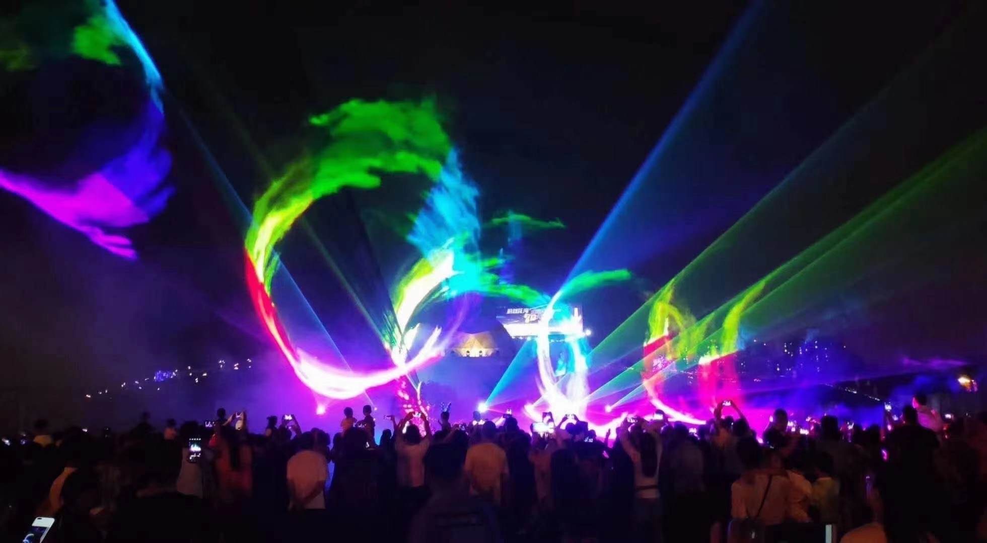 大型激光秀网红北极光出租夜游北极光租赁激光灯出租