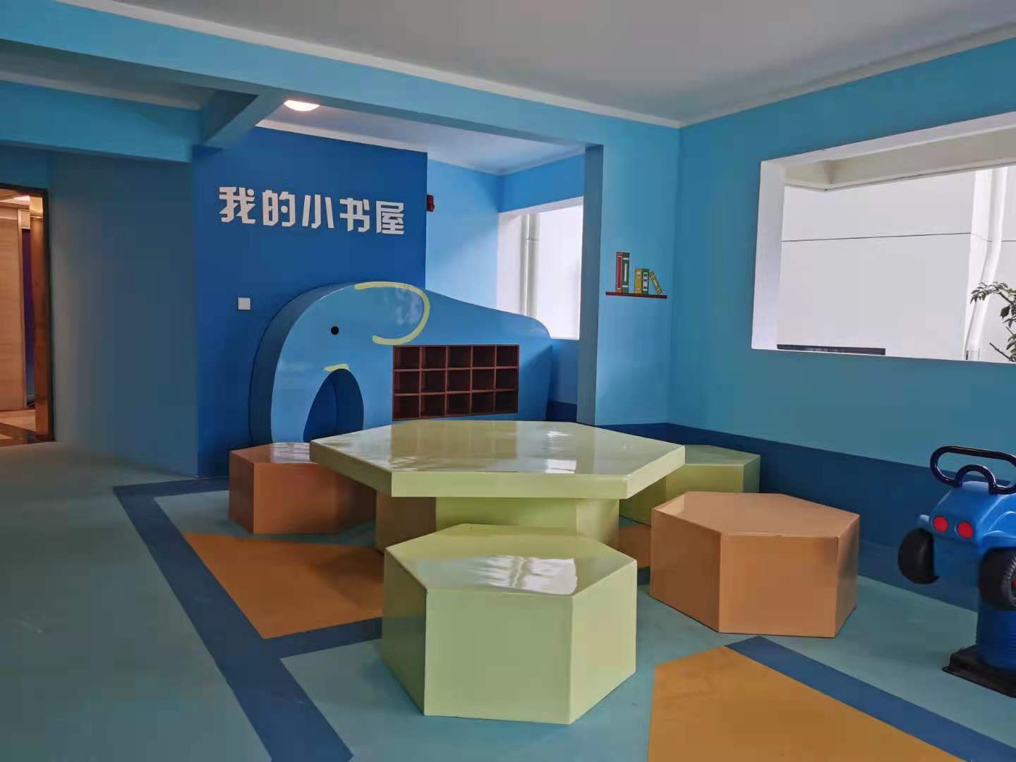 玻璃钢IP雕塑