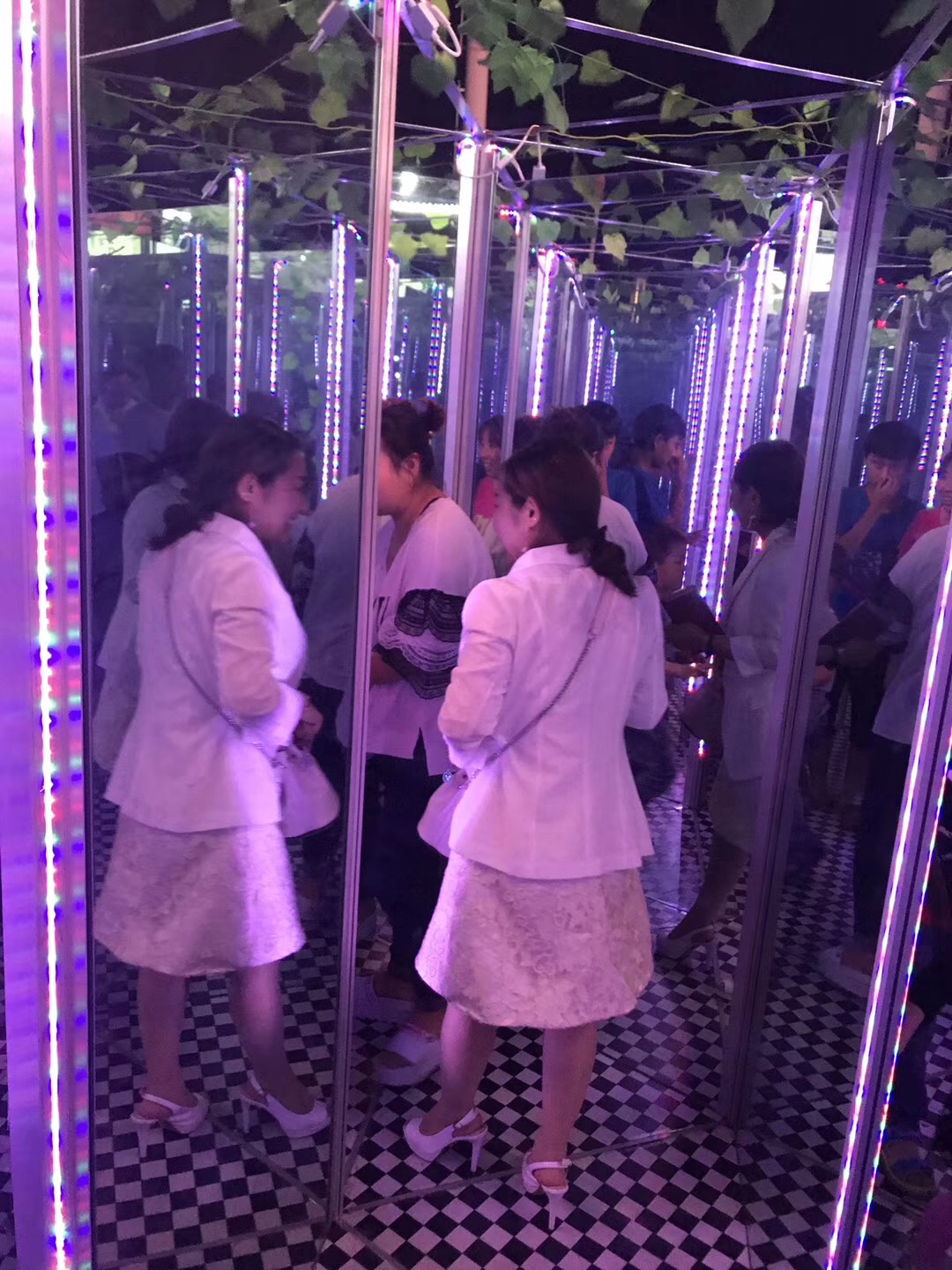 迷宫产品出租 镜子迷宫租赁 蜂巢迷宫出租