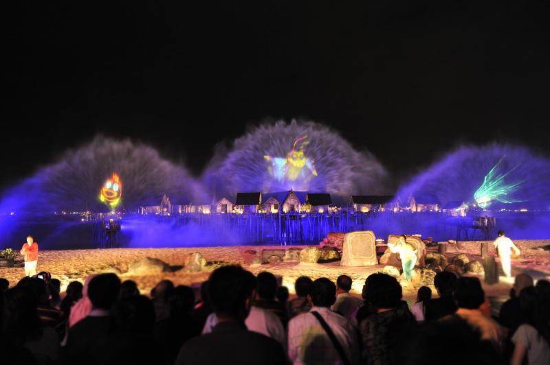 景区文旅夜游的新网红项目裸眼3D水幕电影水上投影设备