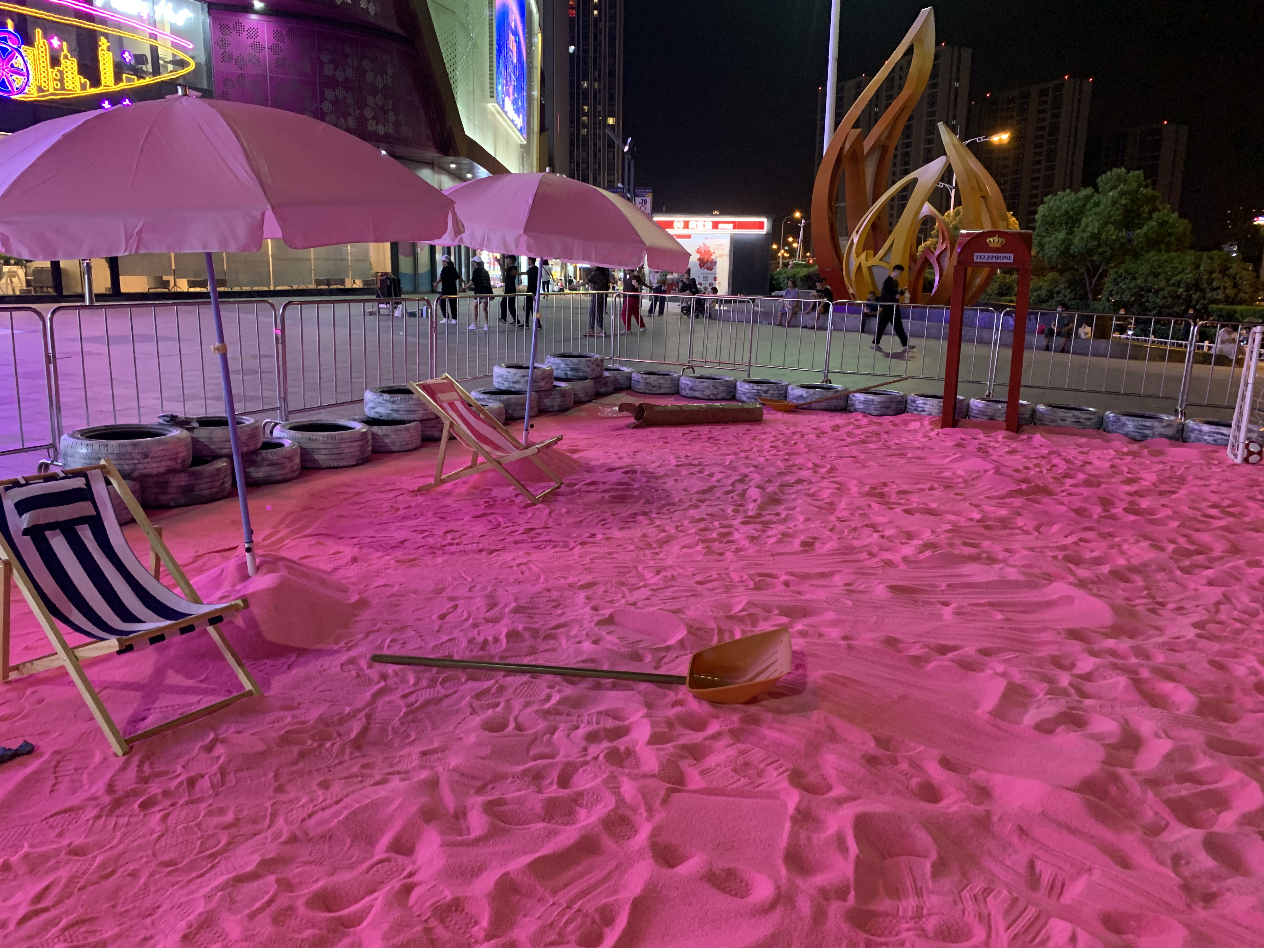 网红粉色沙滩