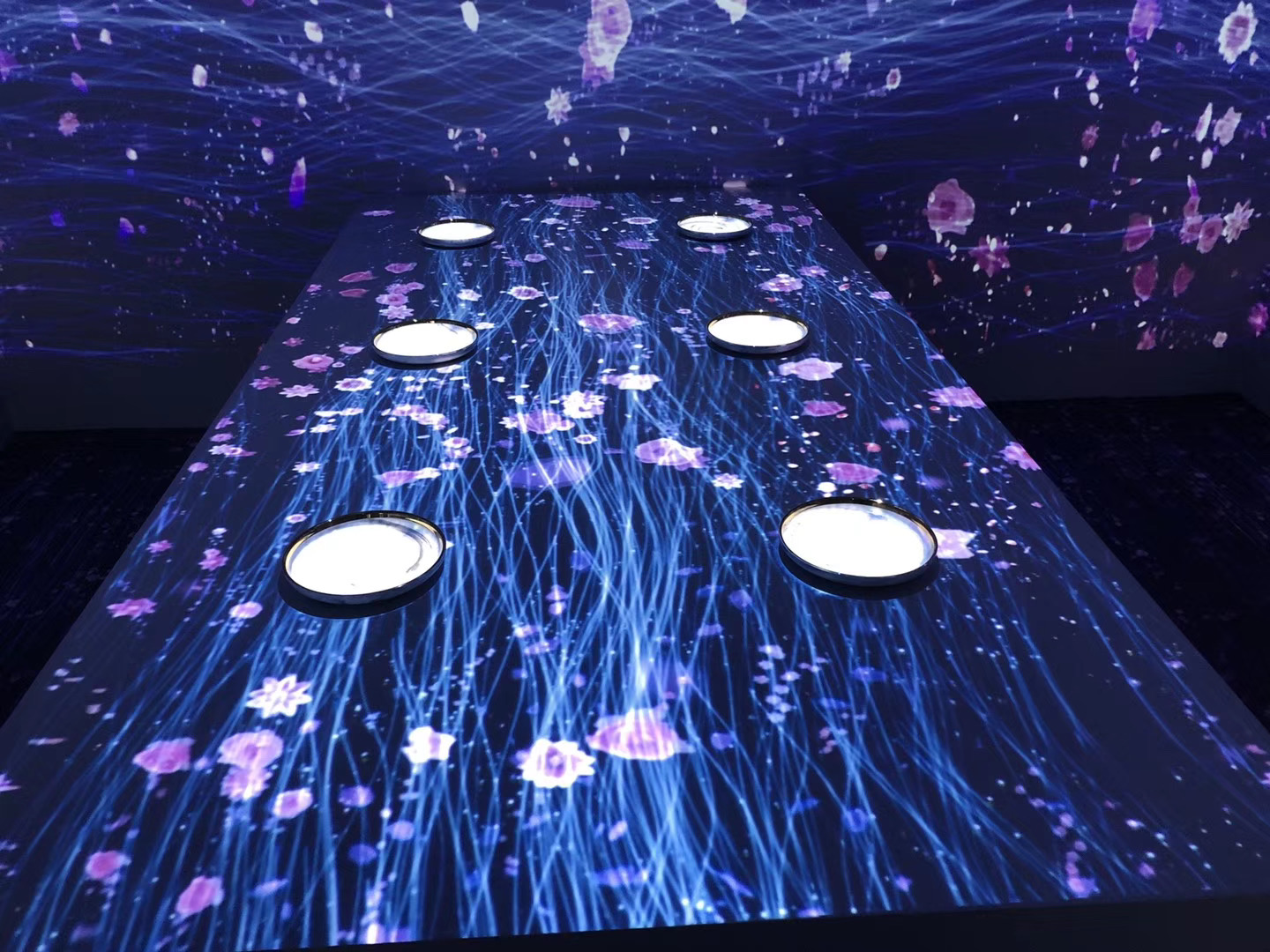 全息通道迎宾 裸眼3D舞台 全息舞台 全息投影