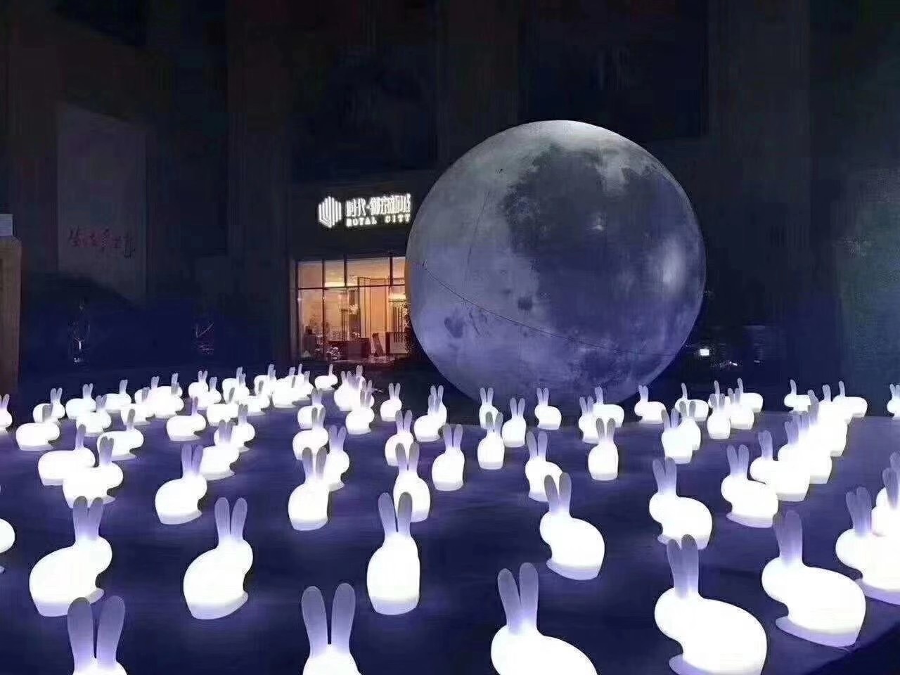 兔年发光兔子月球