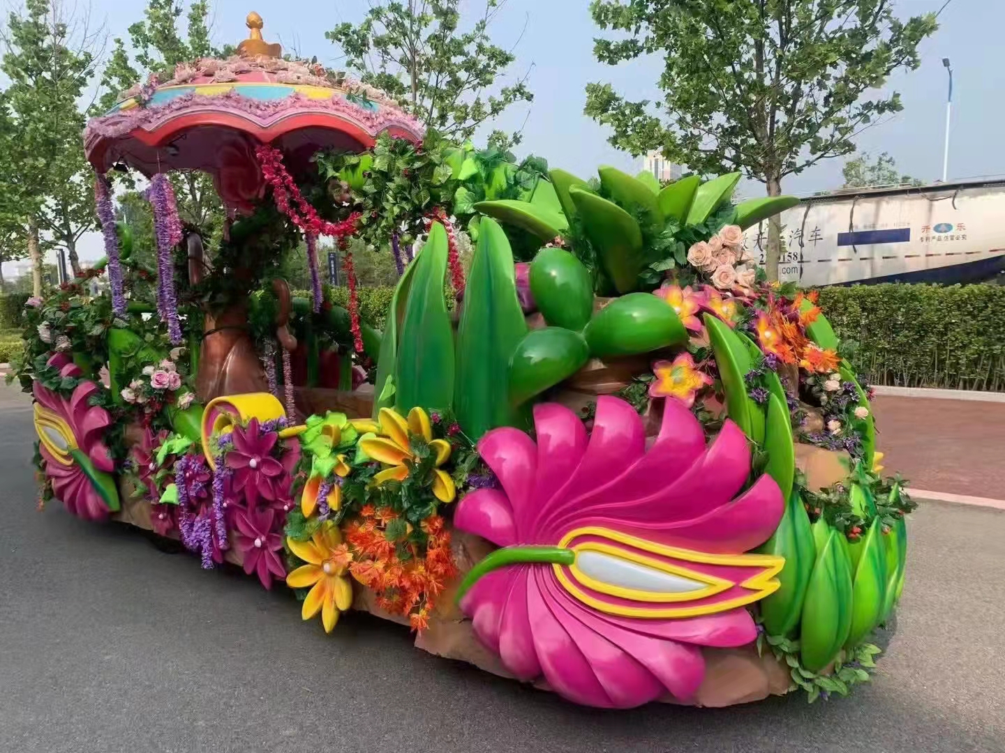 巡游花车  可定制款式