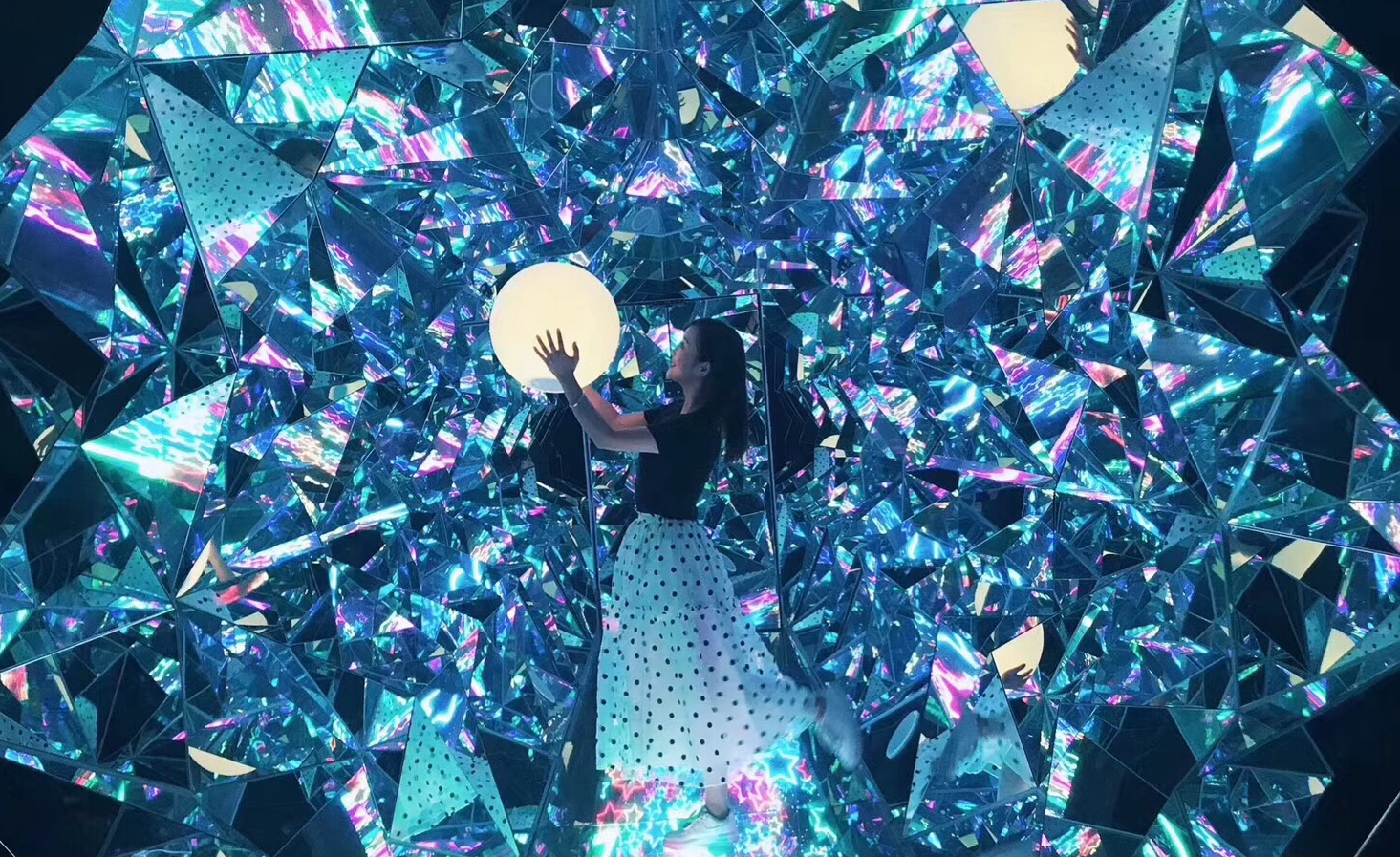 互动暖场美陈道具艺术展钻石隧道